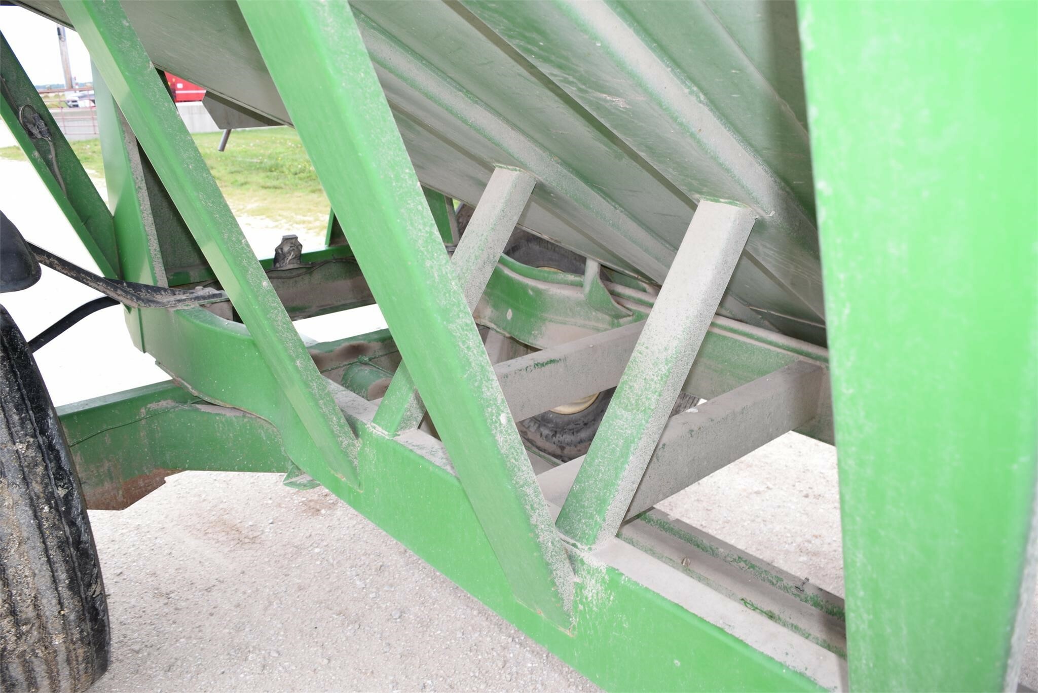  Brent 744 Gravity Wagon