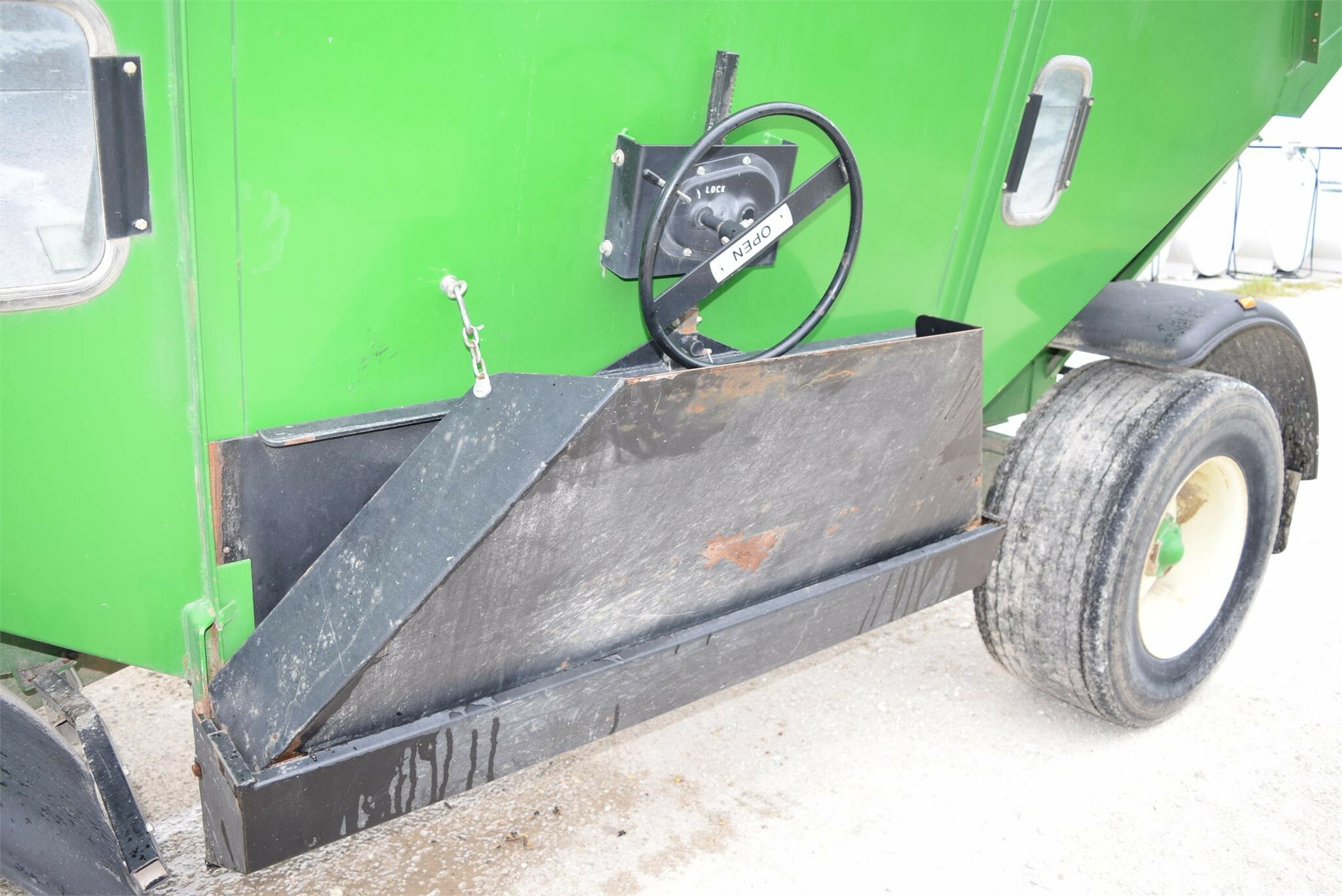  Brent 744 Gravity Wagon