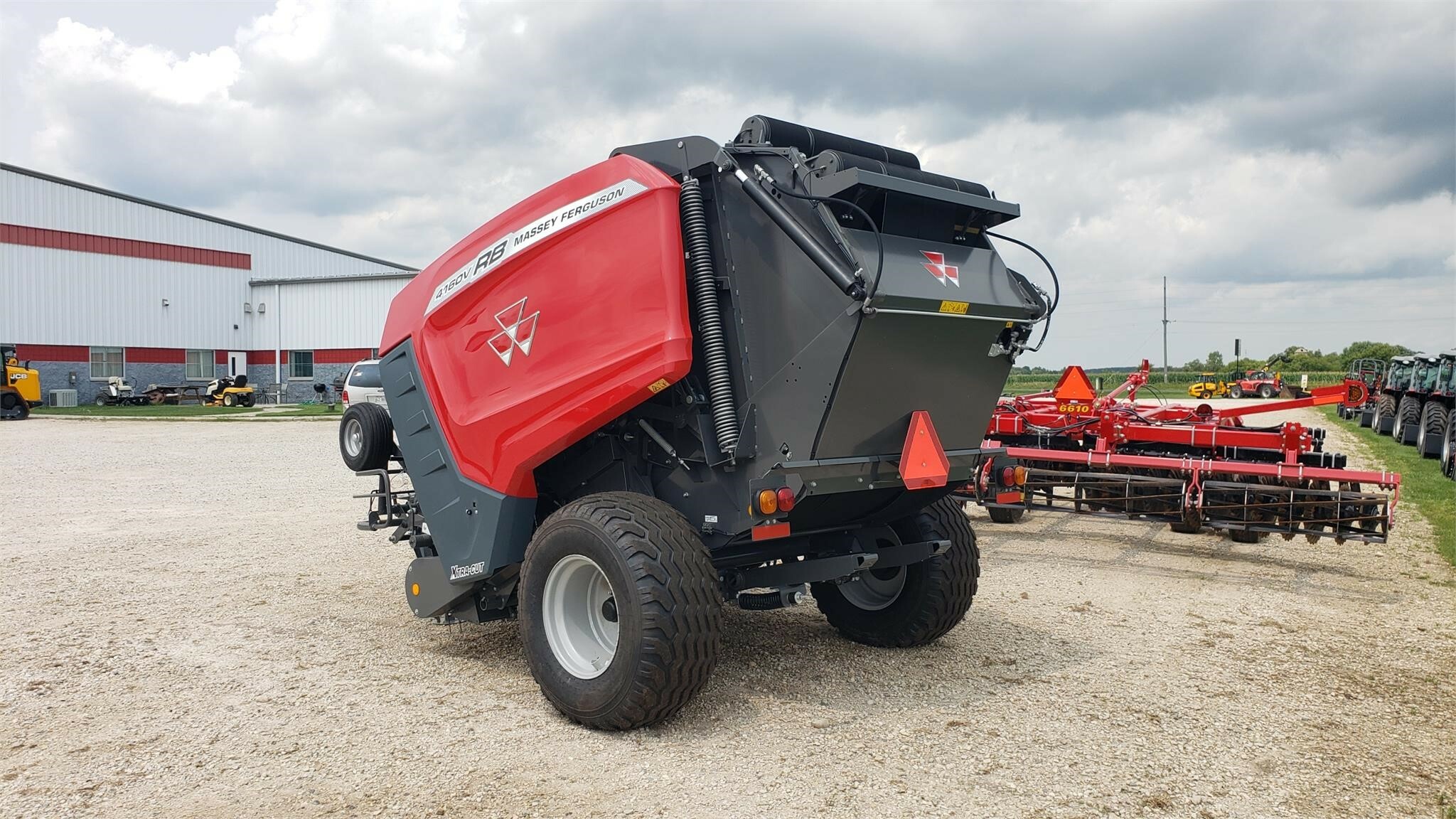  Massey Ferguson RB4160V Round Baler