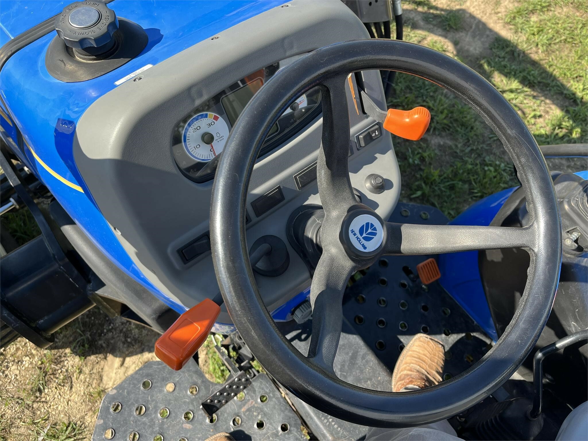  New Holland Workmaster 70 Tractor