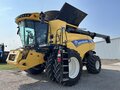 2021 New Holland CR8.90 Combine