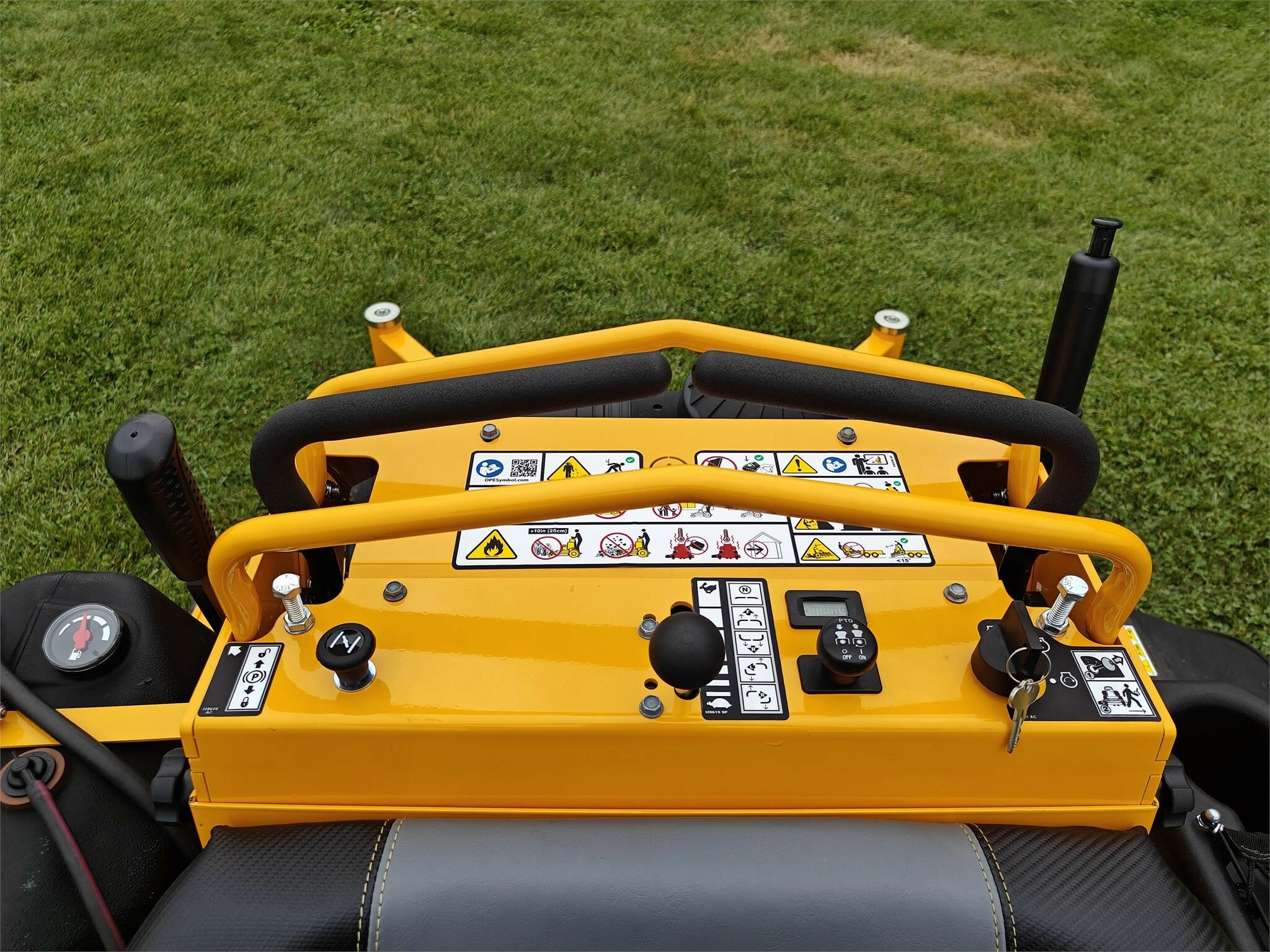 2023 Cub Cadet PRO X 660 Lawn Mower