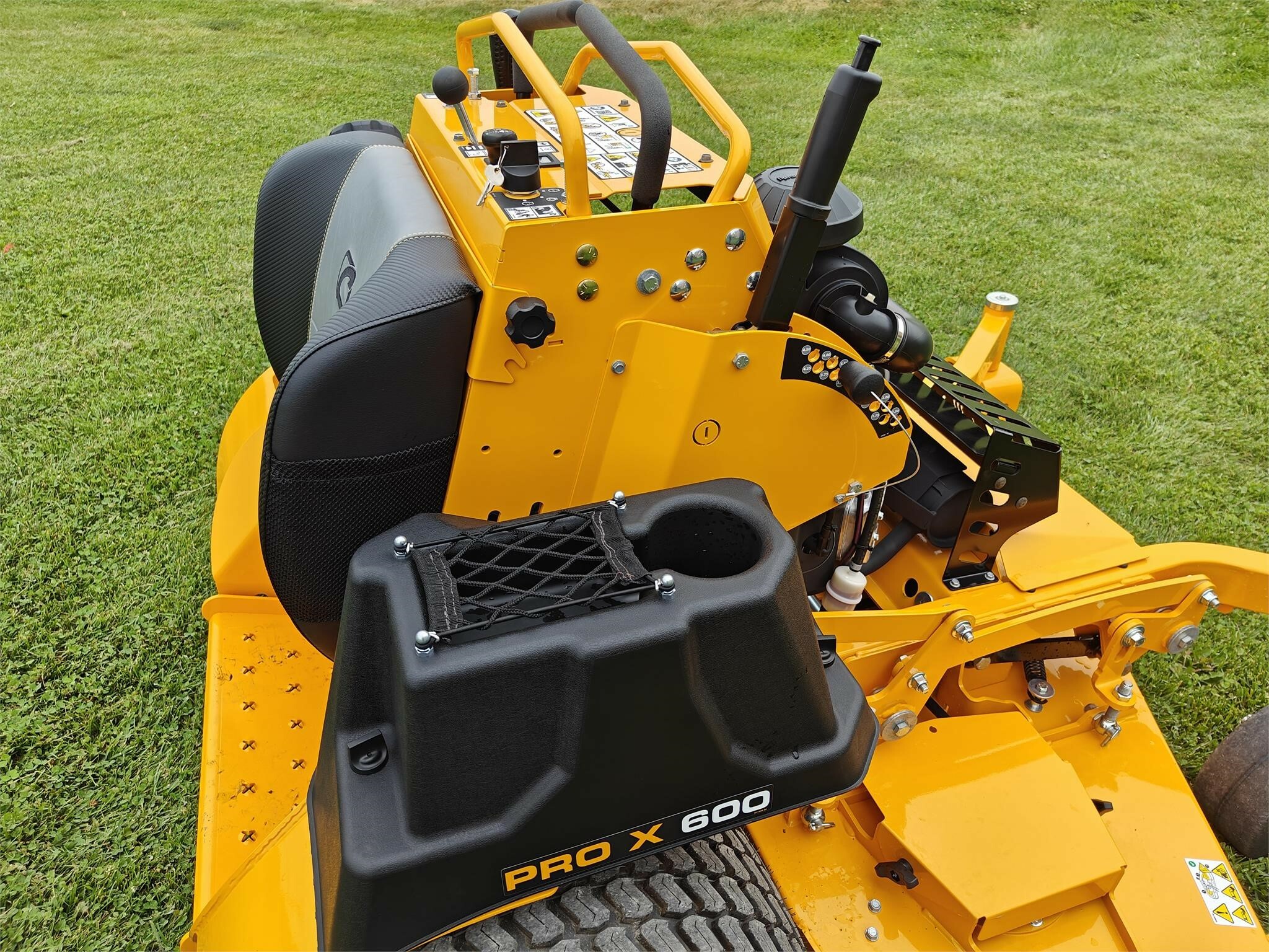 2023 Cub Cadet PRO X 660 Lawn Mower