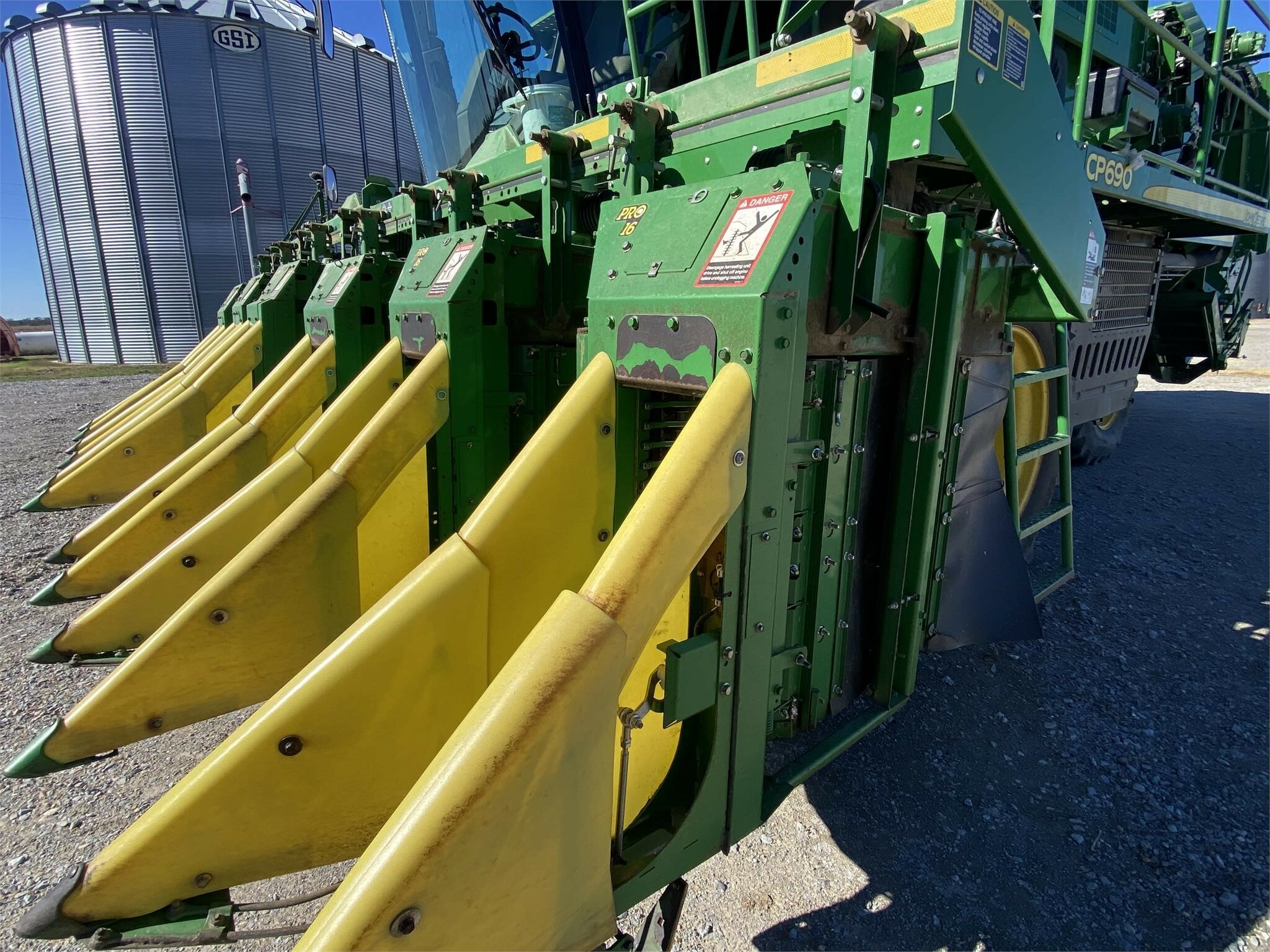 2018 John Deere CP690 Cotton Equipment