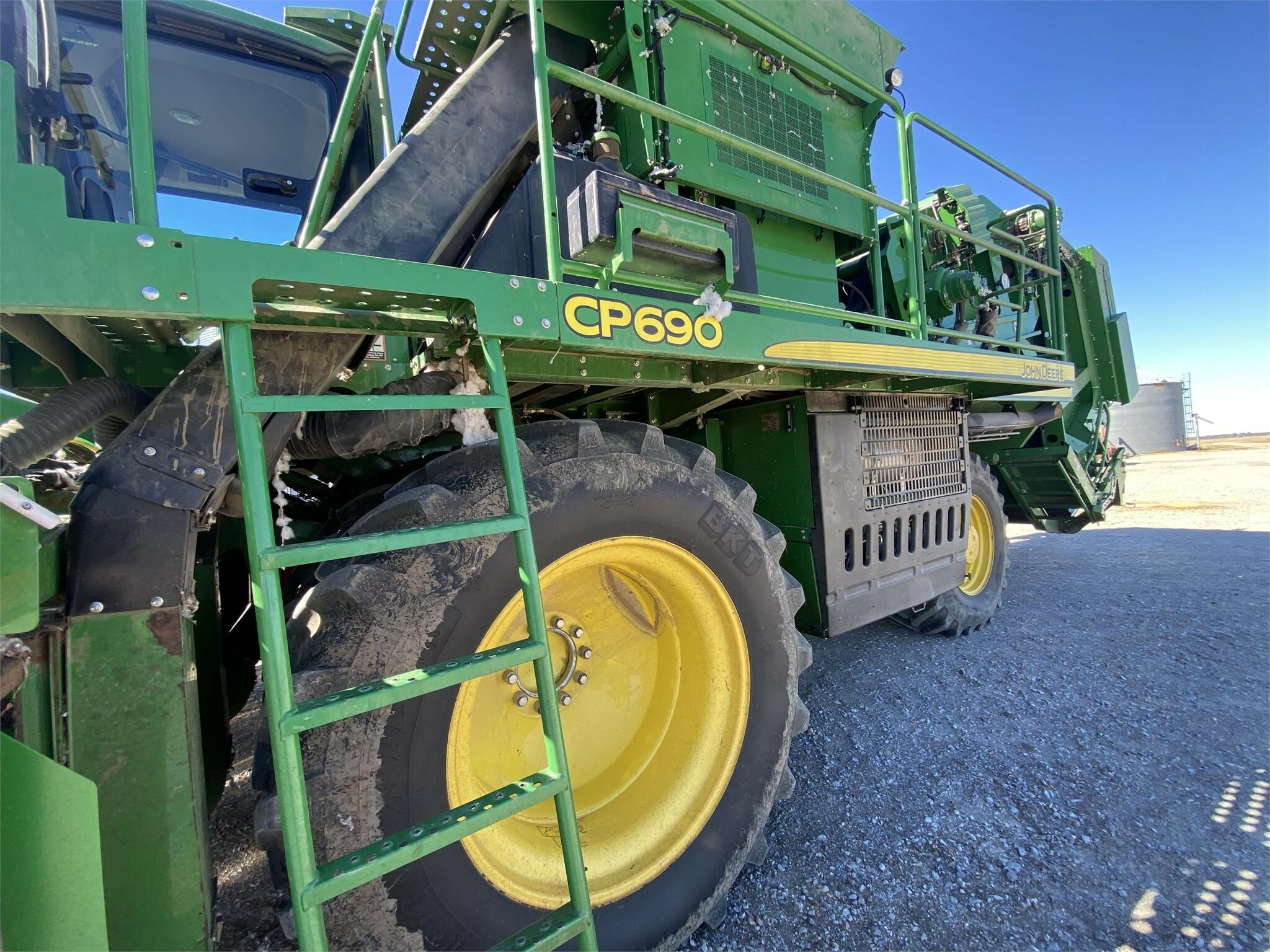 2018 John Deere CP690 Cotton Equipment
