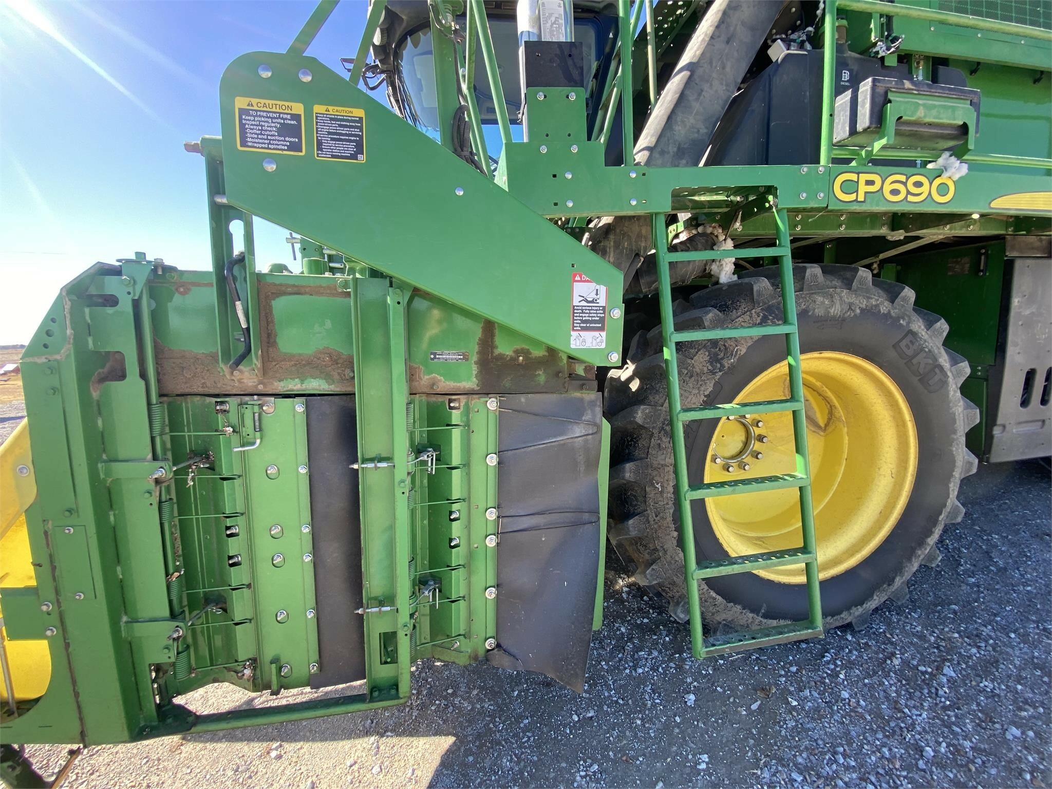 2018 John Deere CP690 Cotton Equipment