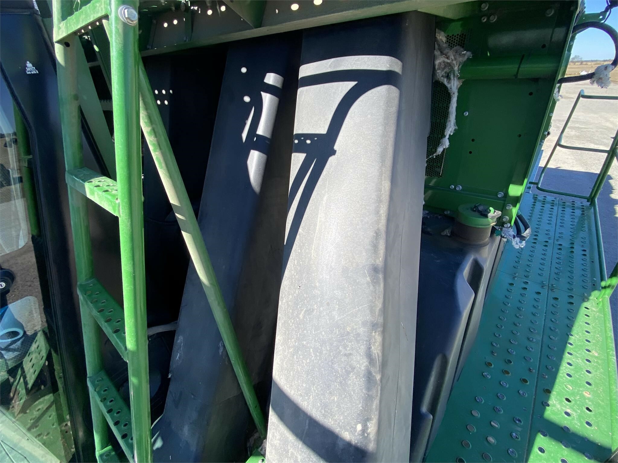 2018 John Deere CP690 Cotton Equipment