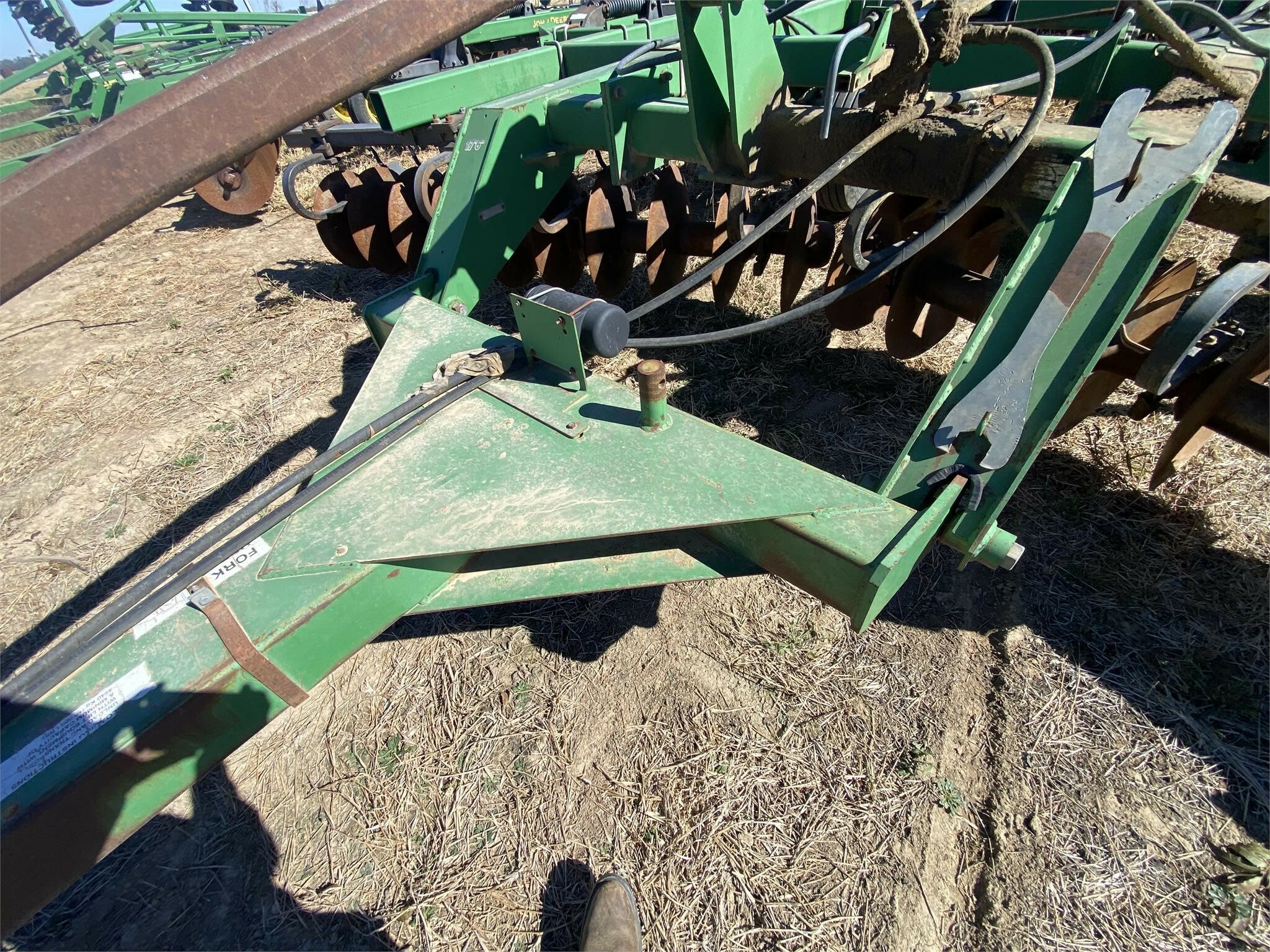 2002 John Deere 512 In-Line Ripper