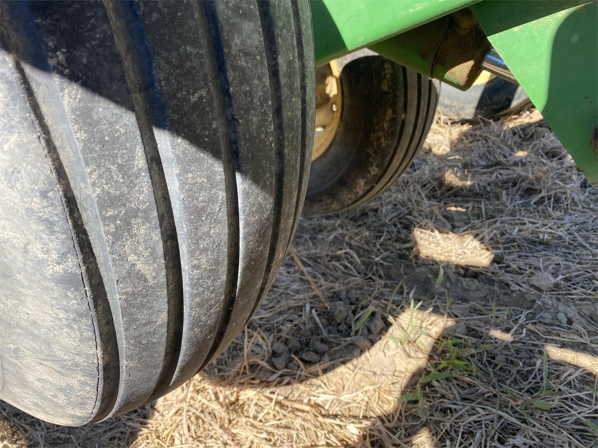 2002 John Deere 512 In-Line Ripper