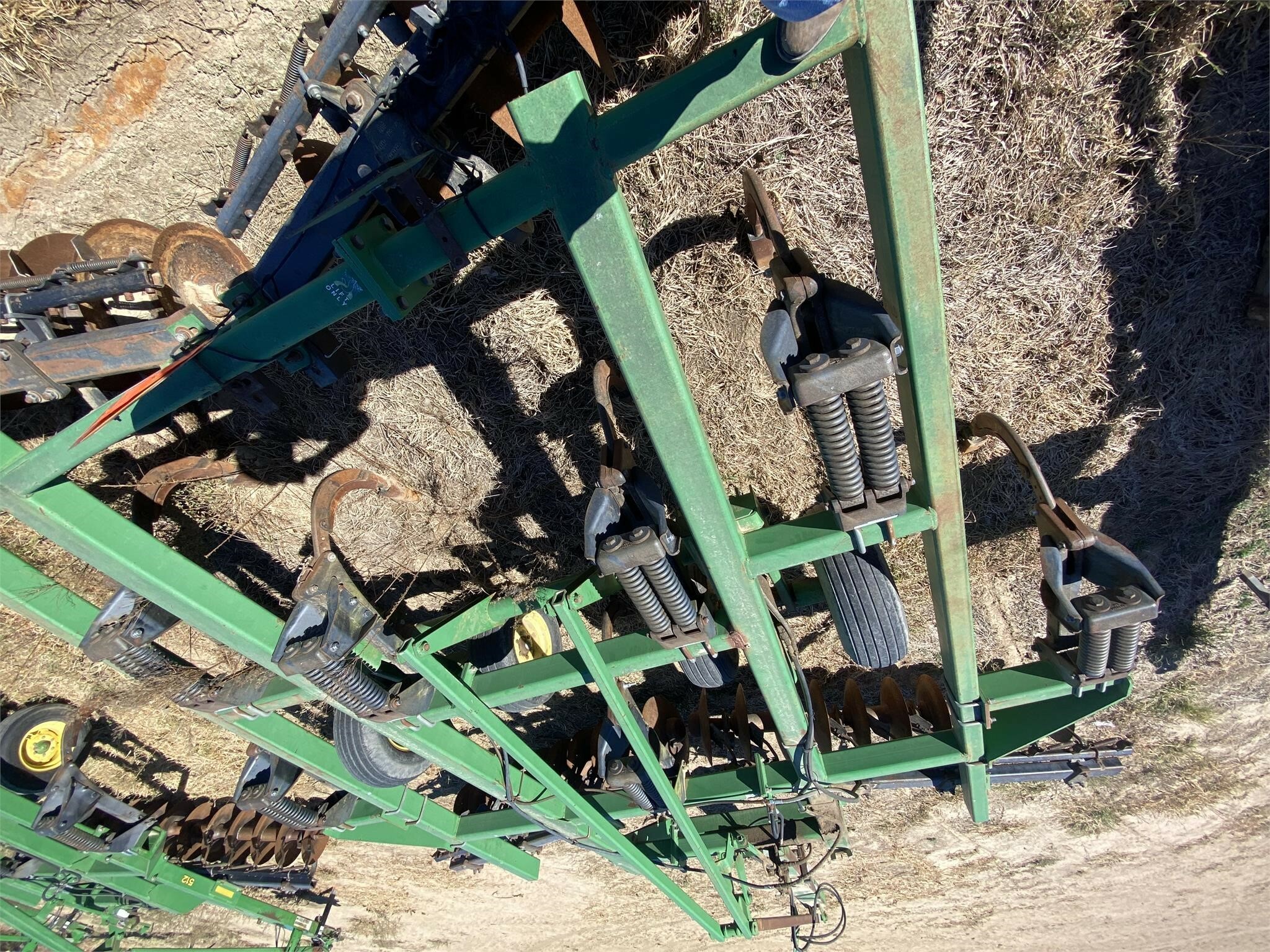 2002 John Deere 512 In-Line Ripper