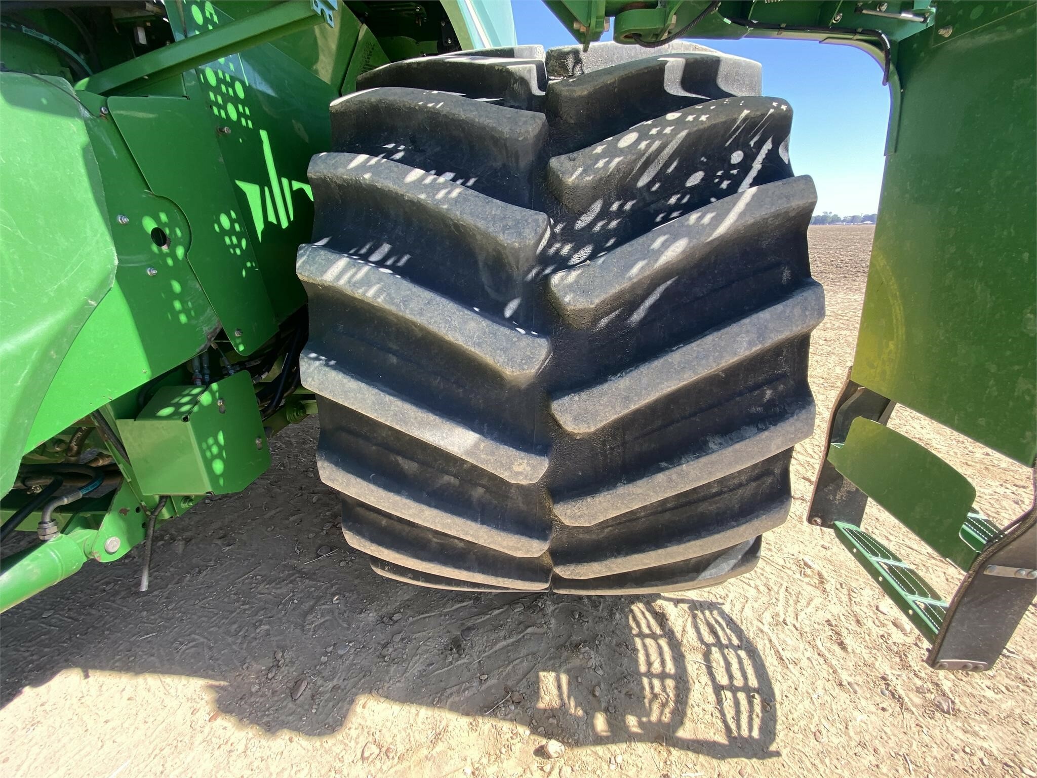 2014 John Deere S690 Combine