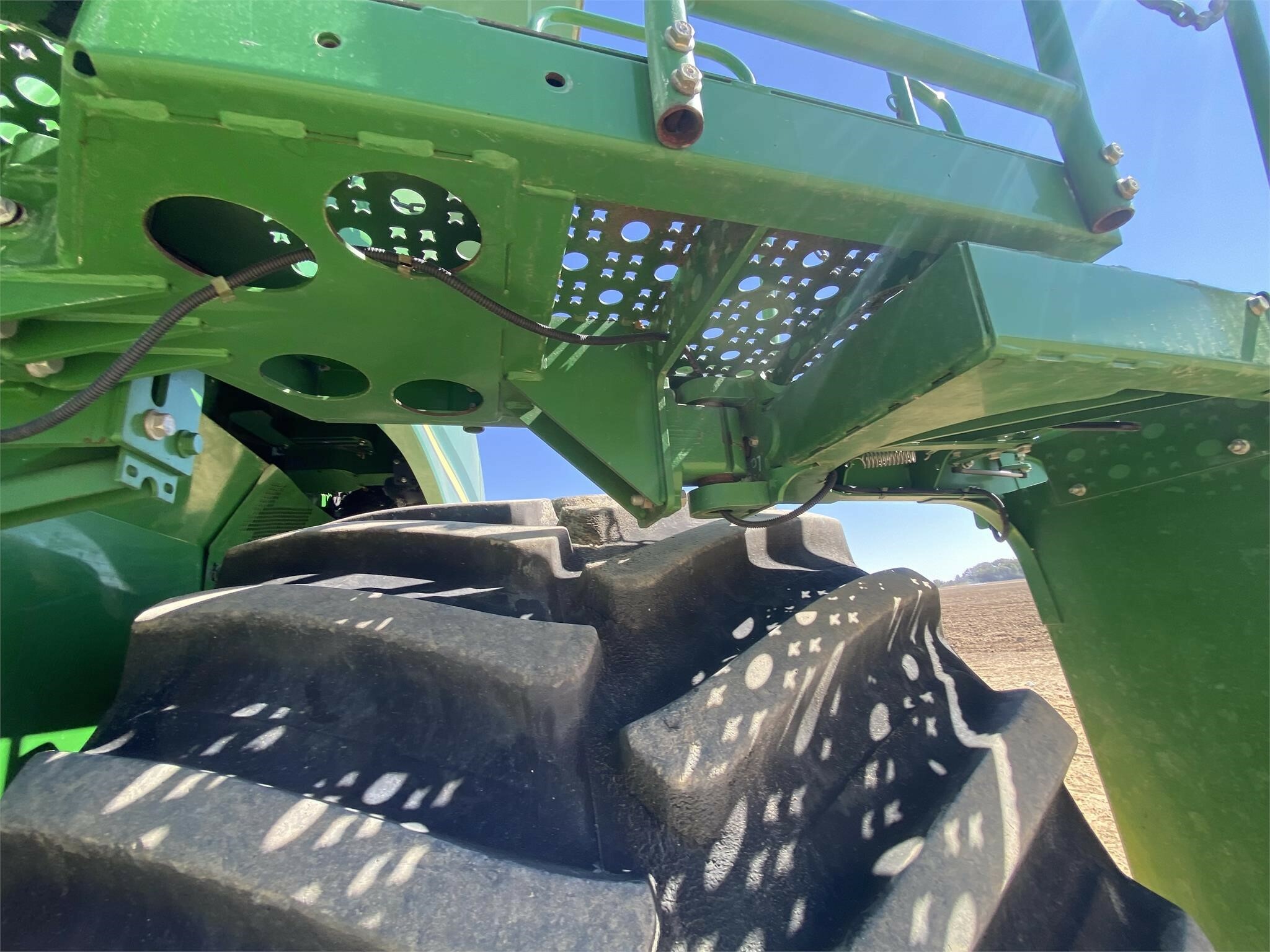 2014 John Deere S690 Combine