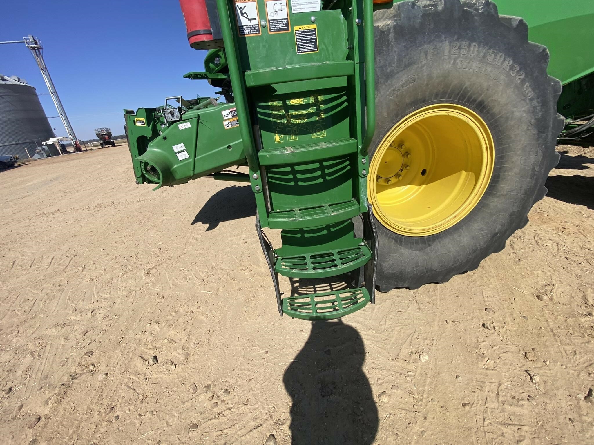 2014 John Deere S690 Combine
