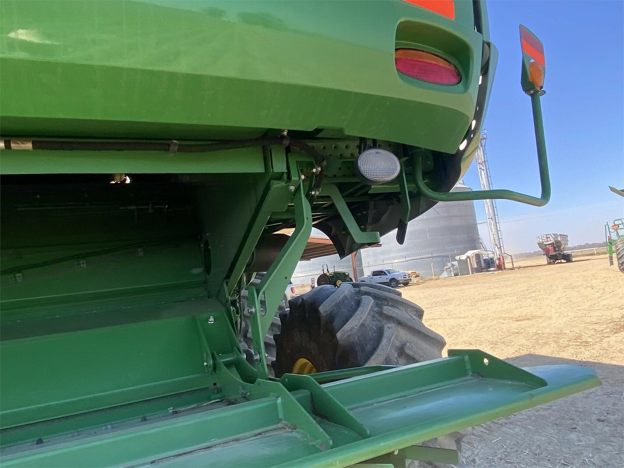 2014 John Deere S690 Combine