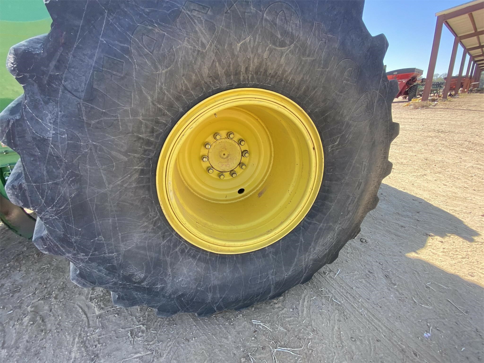 2014 John Deere S690 Combine