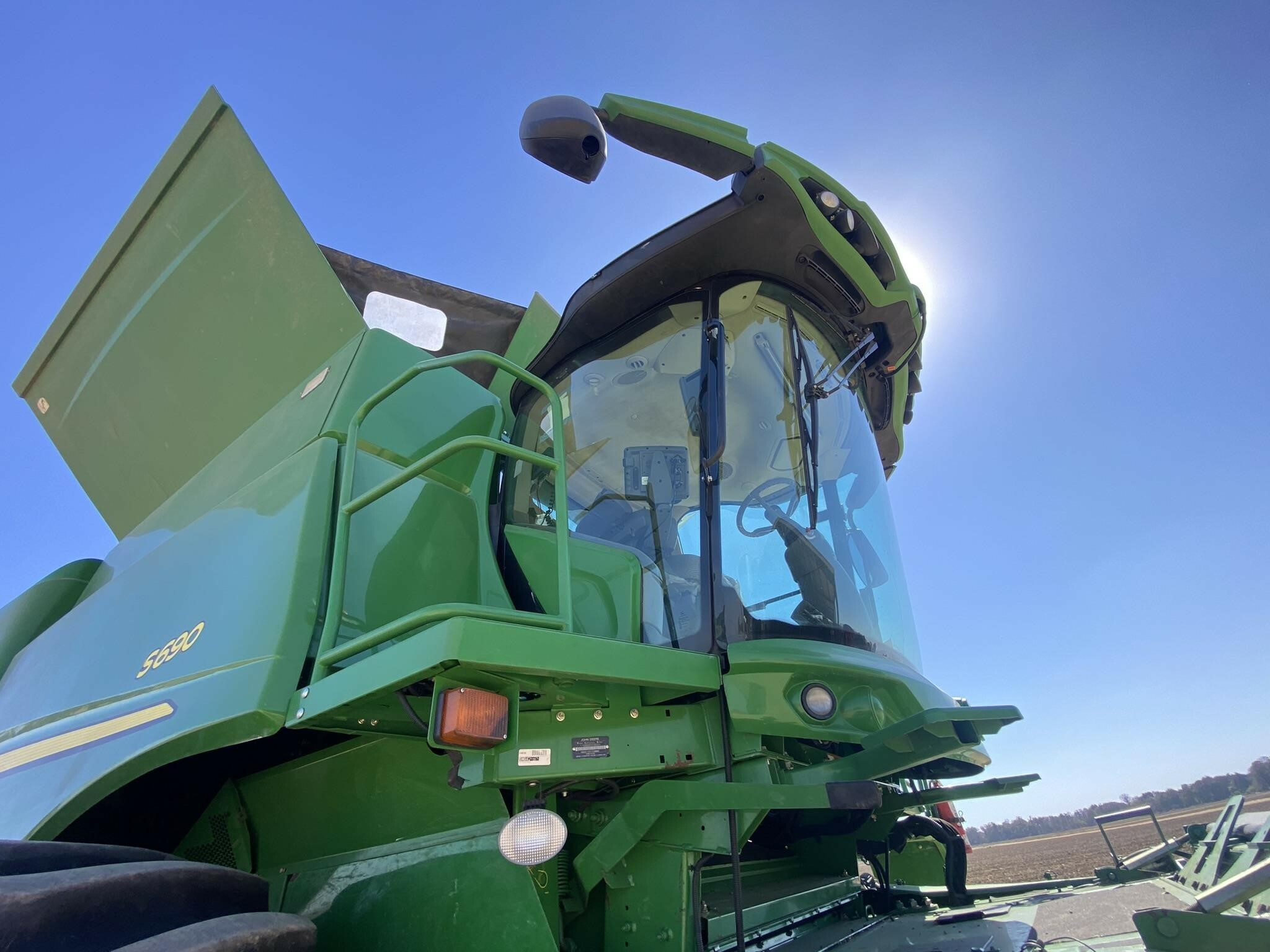 2014 John Deere S690 Combine