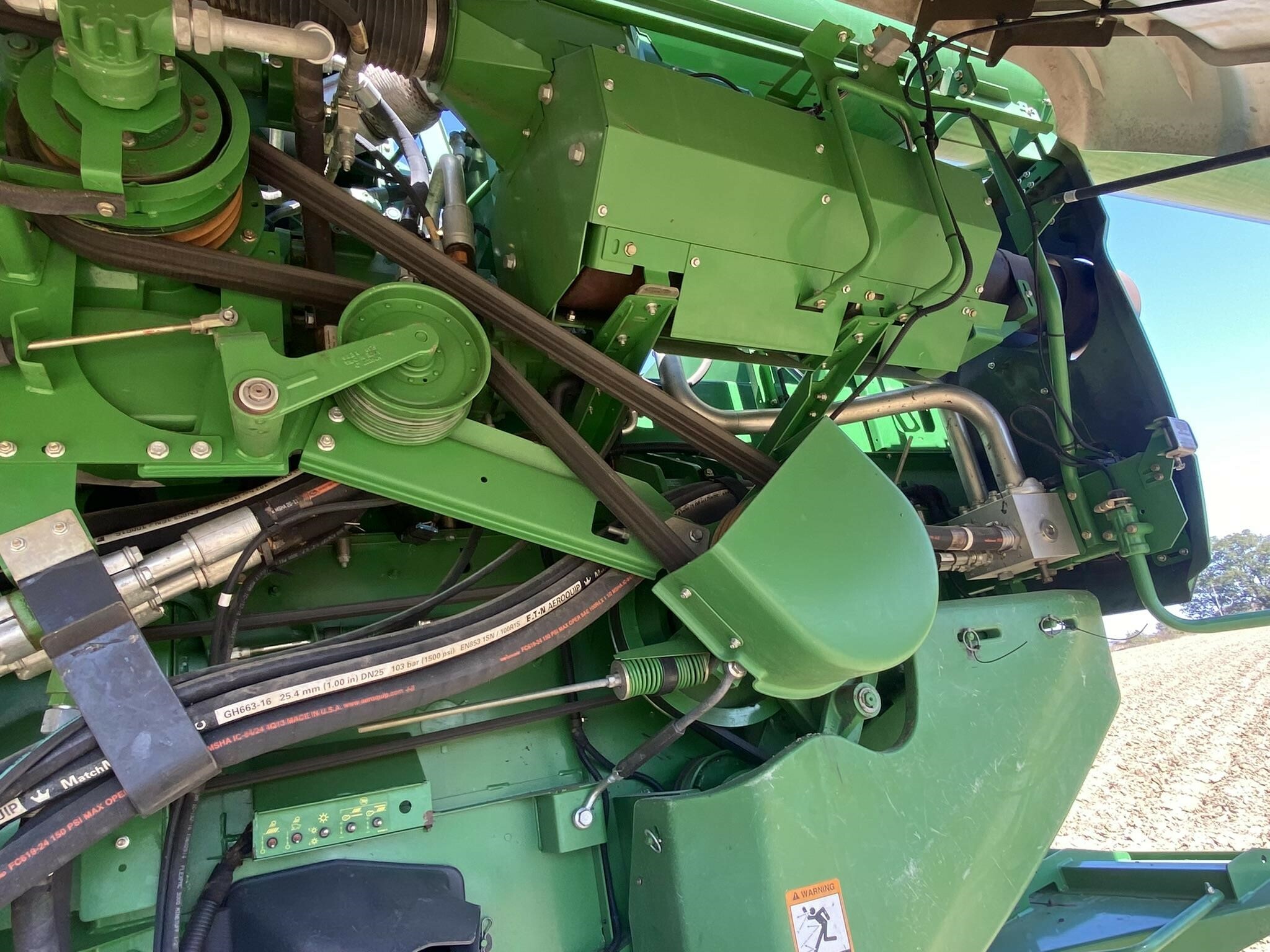 2014 John Deere S690 Combine