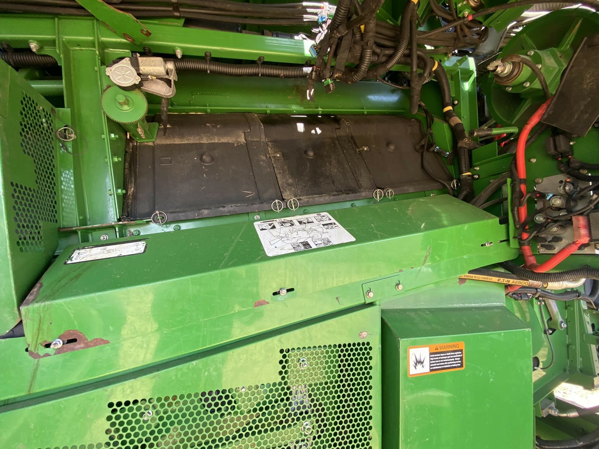 2014 John Deere S690 Combine