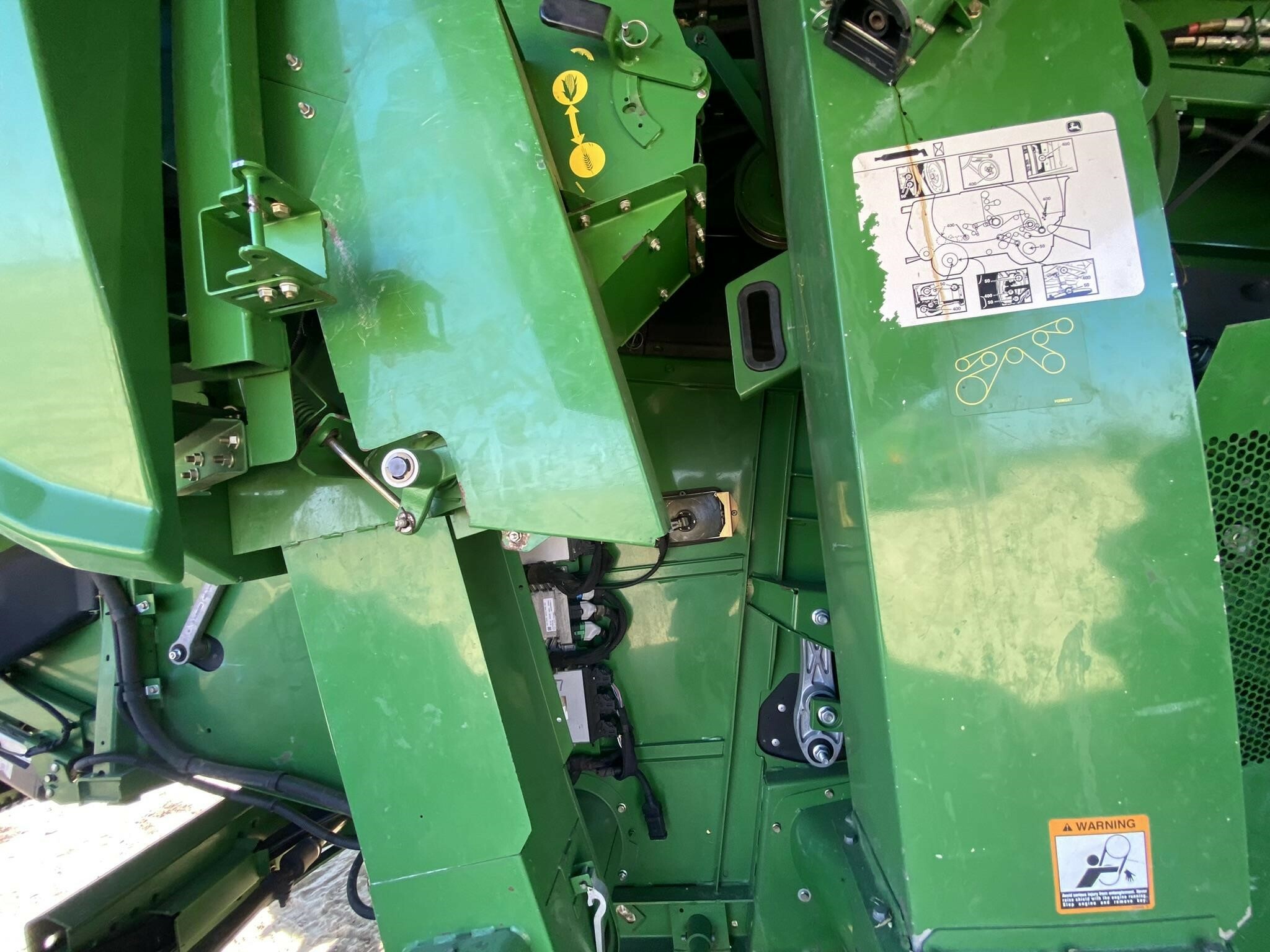 2014 John Deere S690 Combine