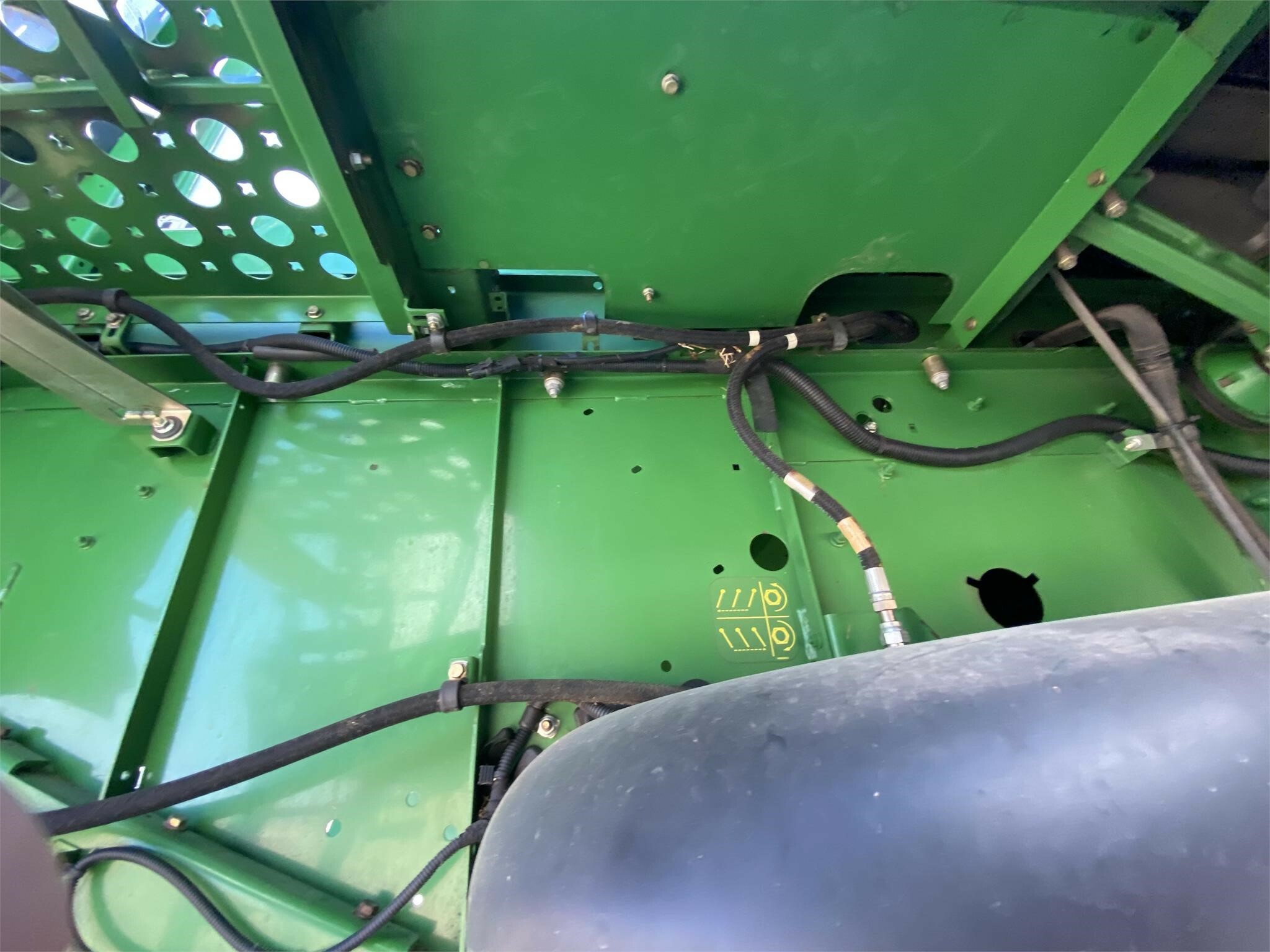 2014 John Deere S690 Combine