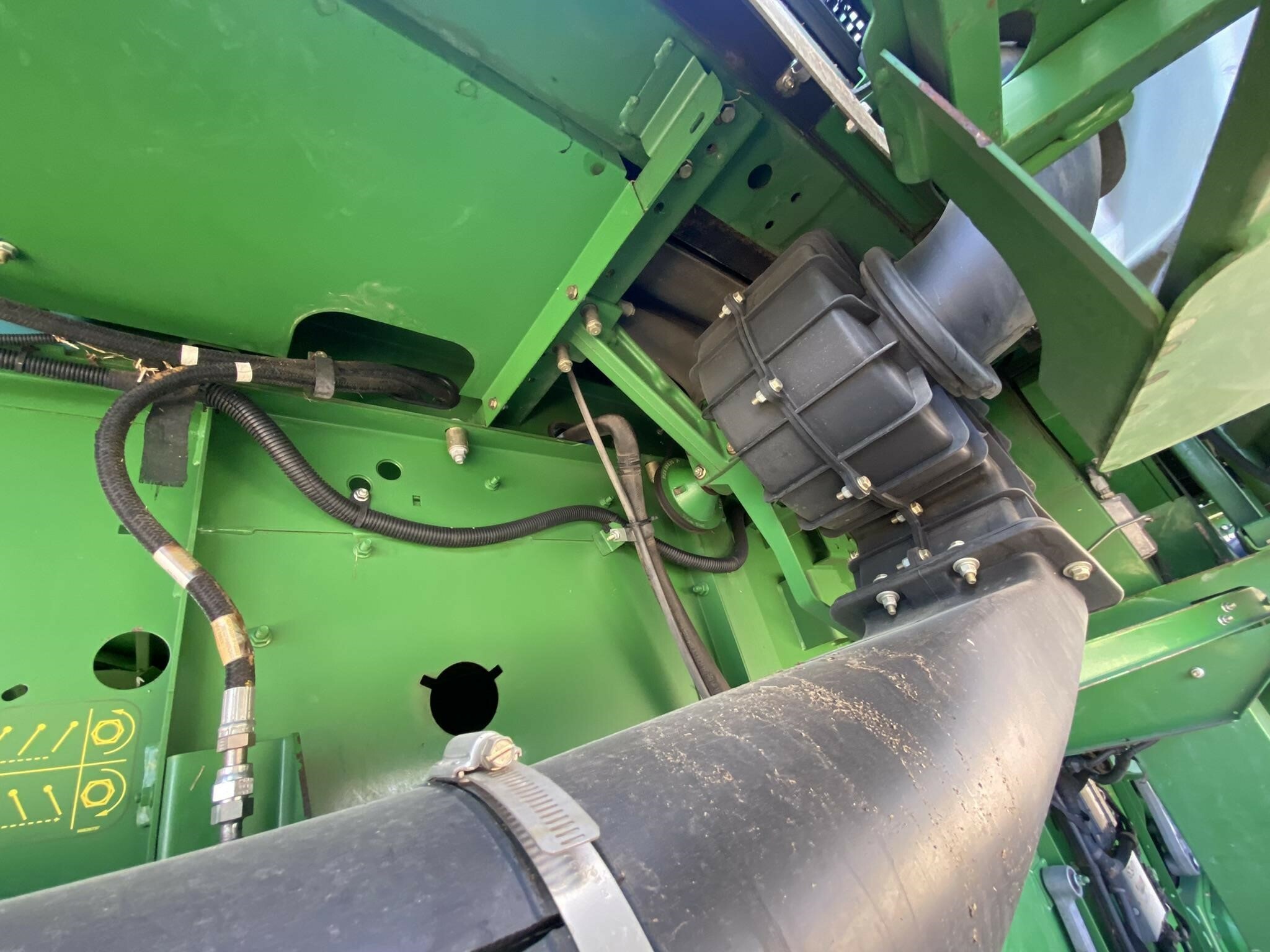 2014 John Deere S690 Combine