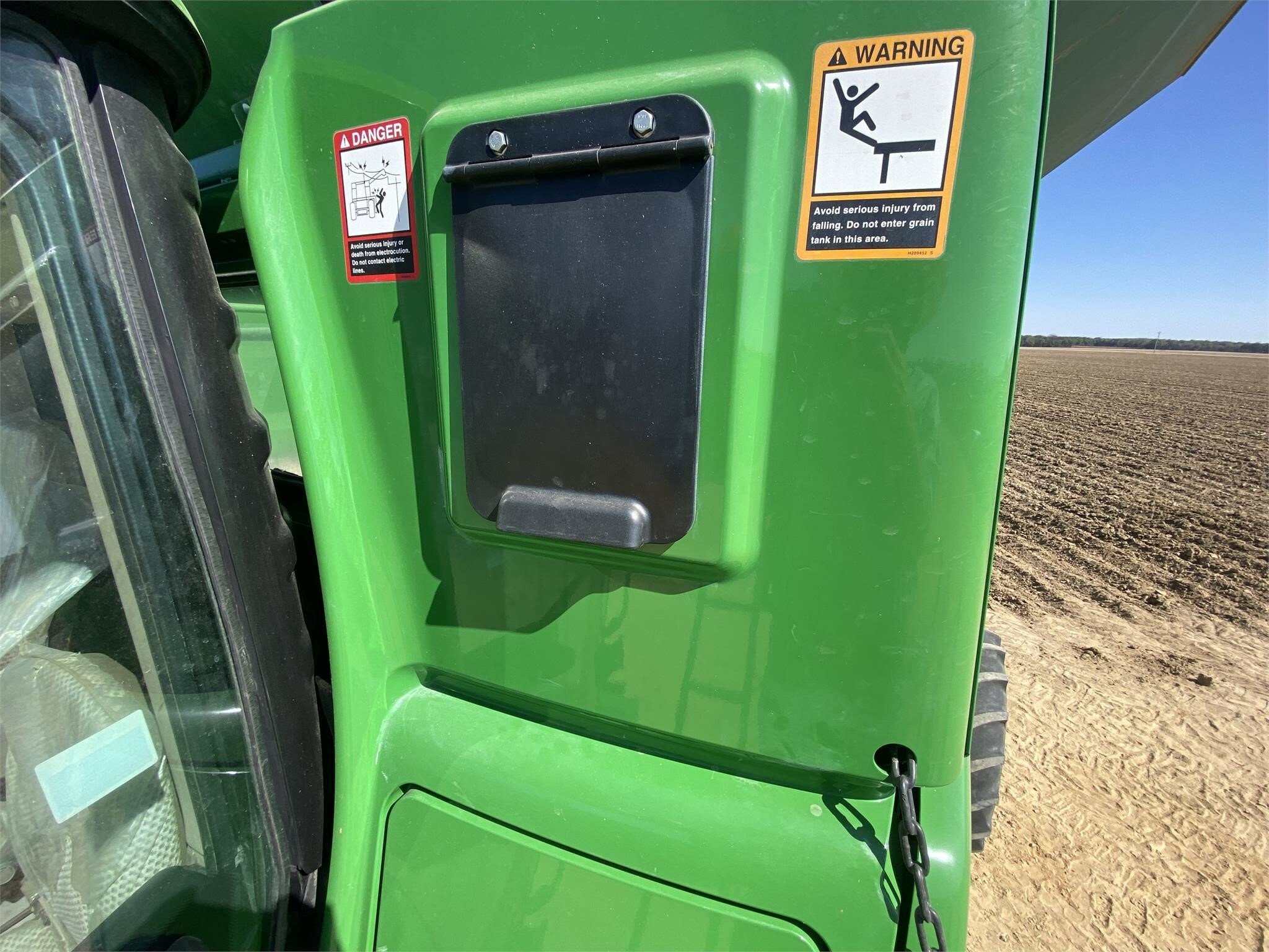 2014 John Deere S690 Combine