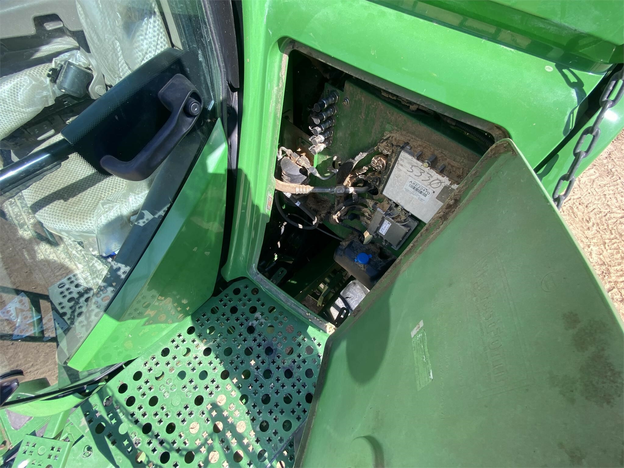 2014 John Deere S690 Combine