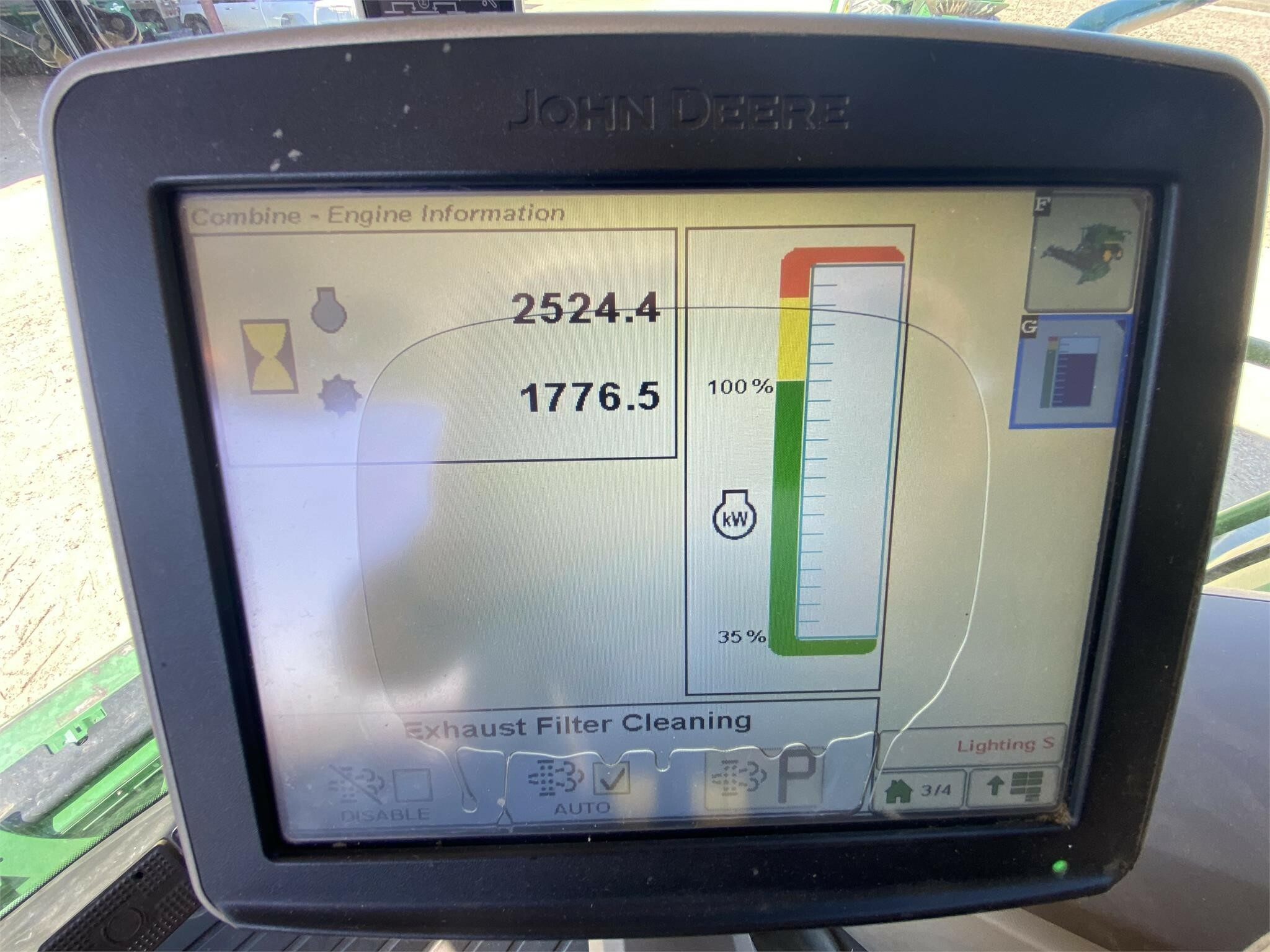 2014 John Deere S690 Combine