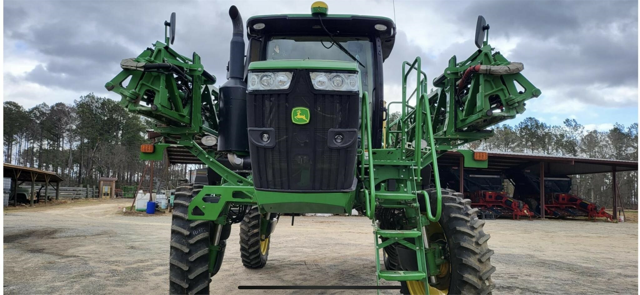 2019 John Deere R4030 Self-Propelled Sprayer