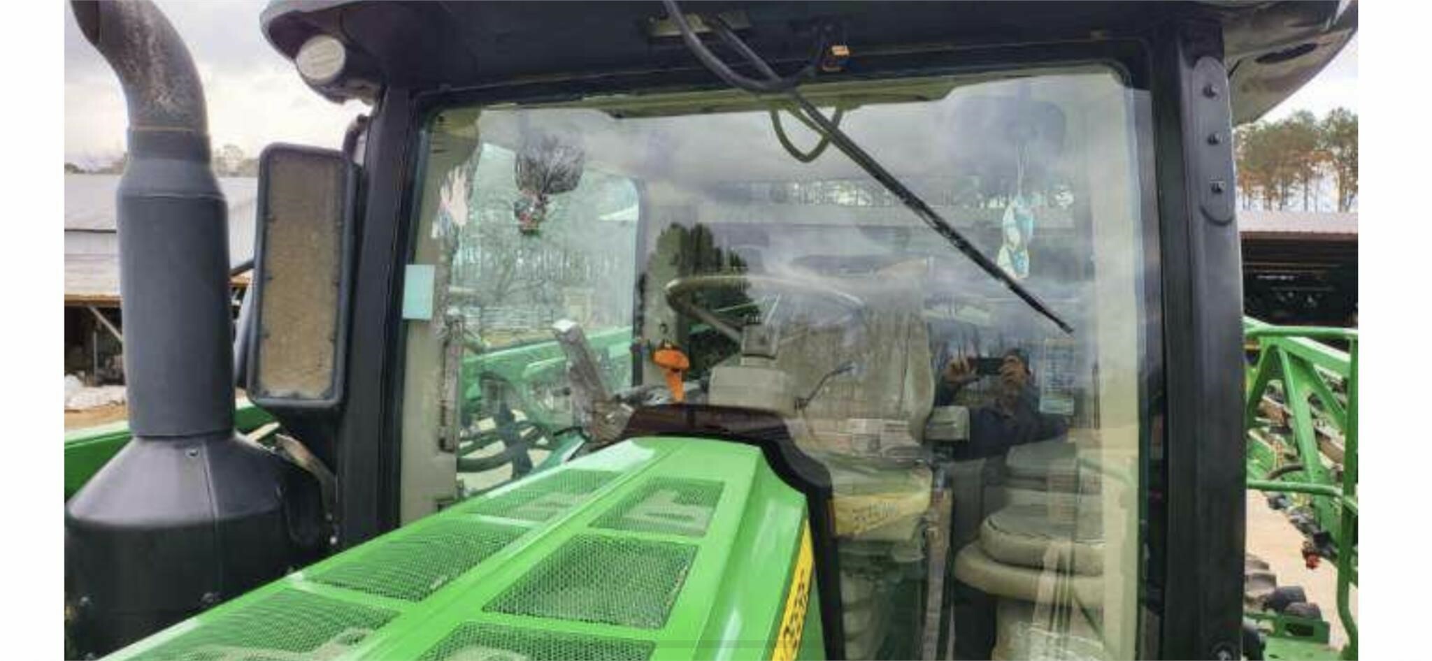 2019 John Deere R4030 Self-Propelled Sprayer