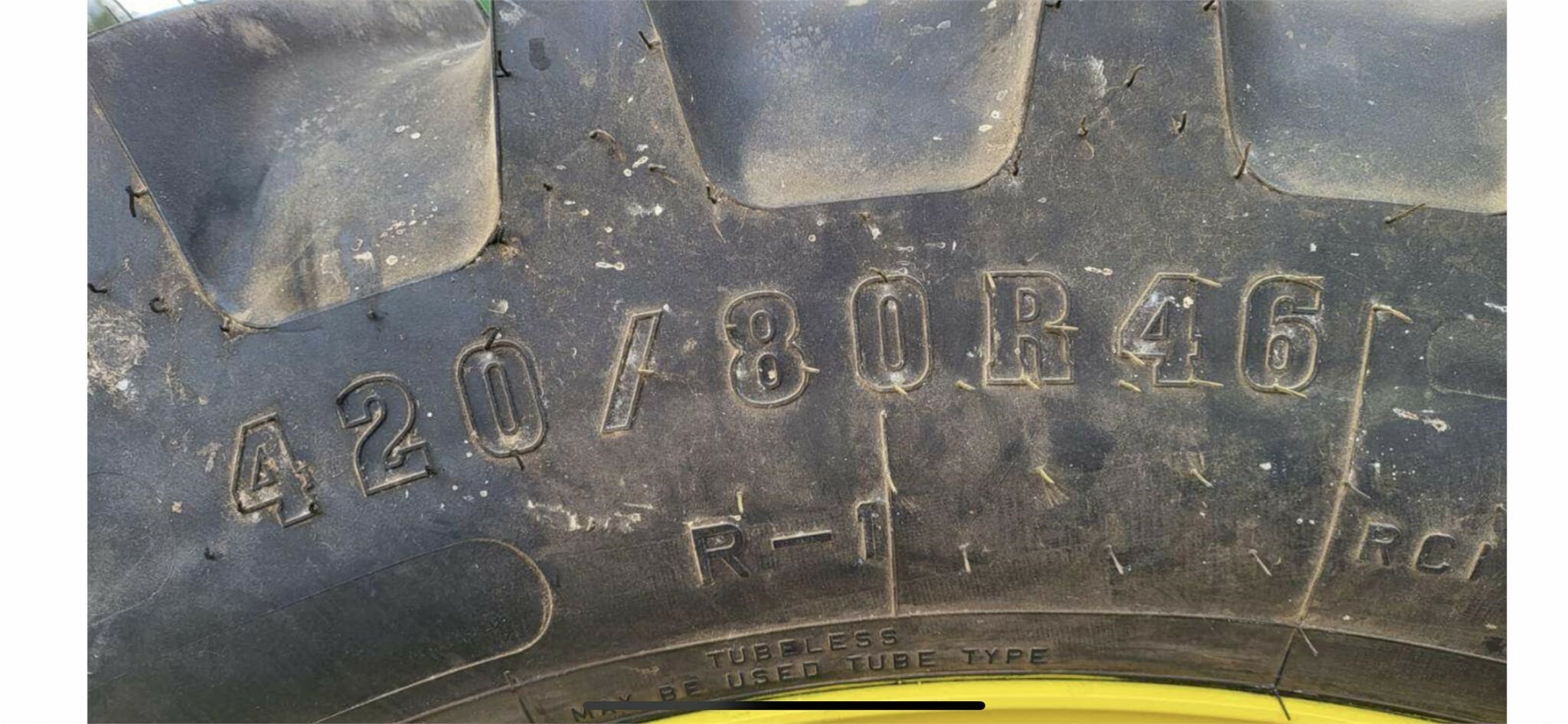 2019 John Deere R4030 Self-Propelled Sprayer