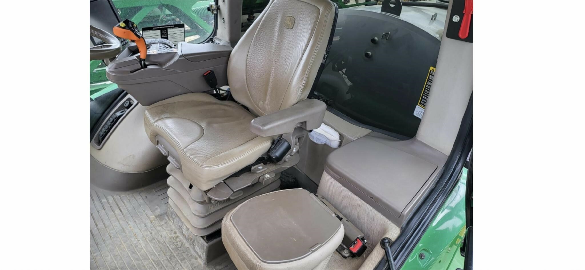 2019 John Deere R4030 Self-Propelled Sprayer
