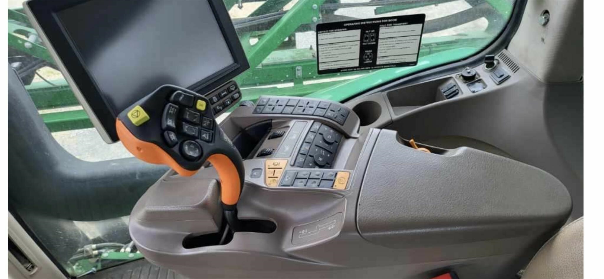 2019 John Deere R4030 Self-Propelled Sprayer