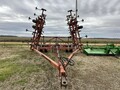 2001 Wil-Rich 2800 Field Cultivator