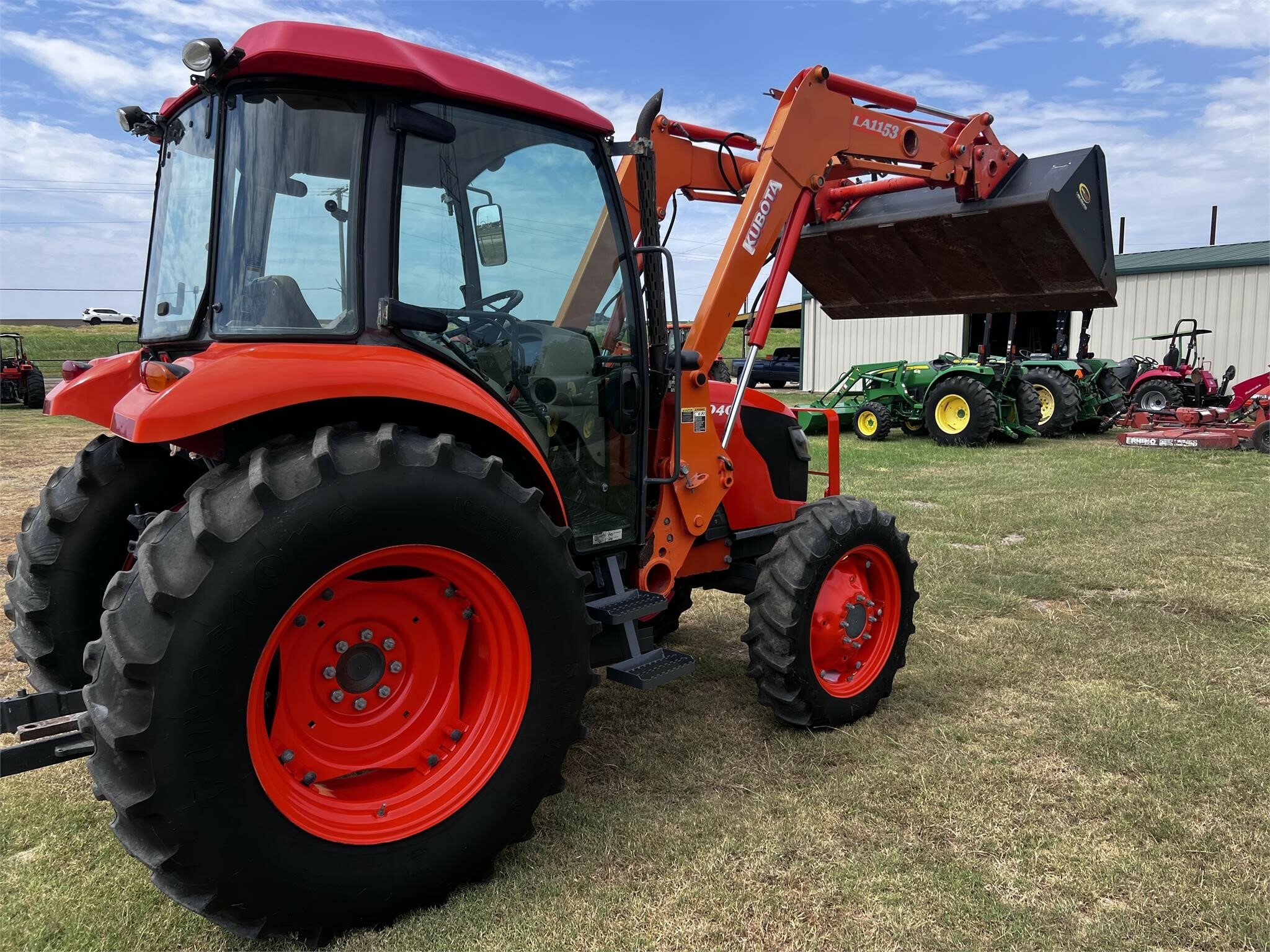 2010 Kubota M7040 Tractor 37,900 Machinery Pete
