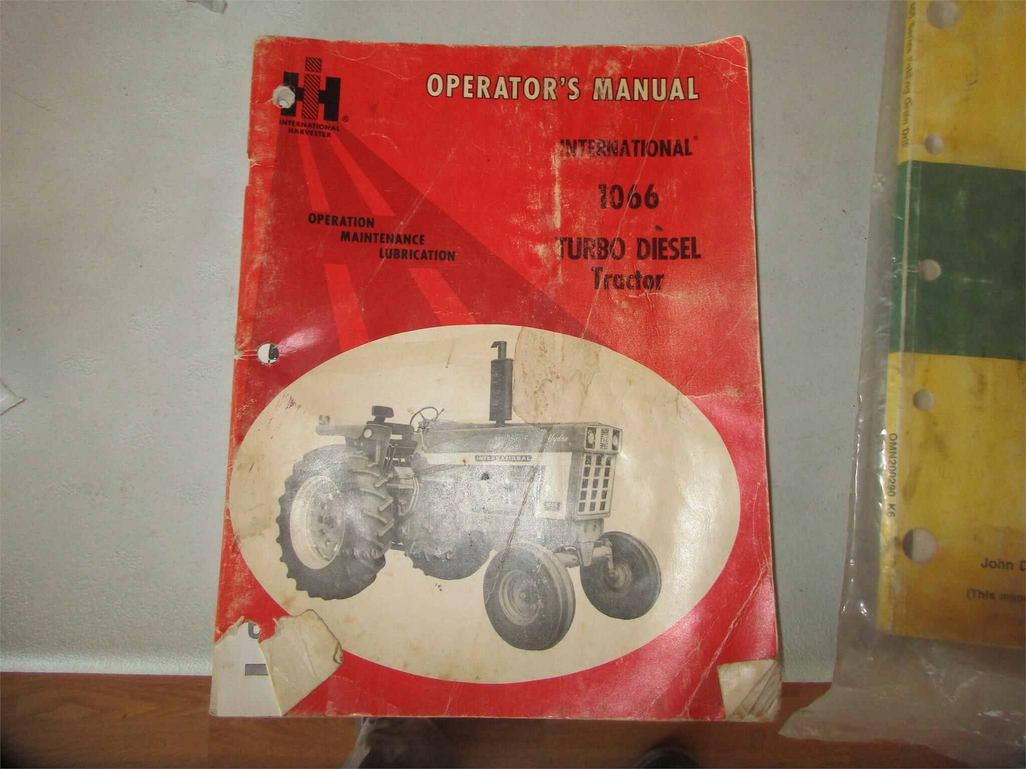 1972 International Harvester 1066 Tractor