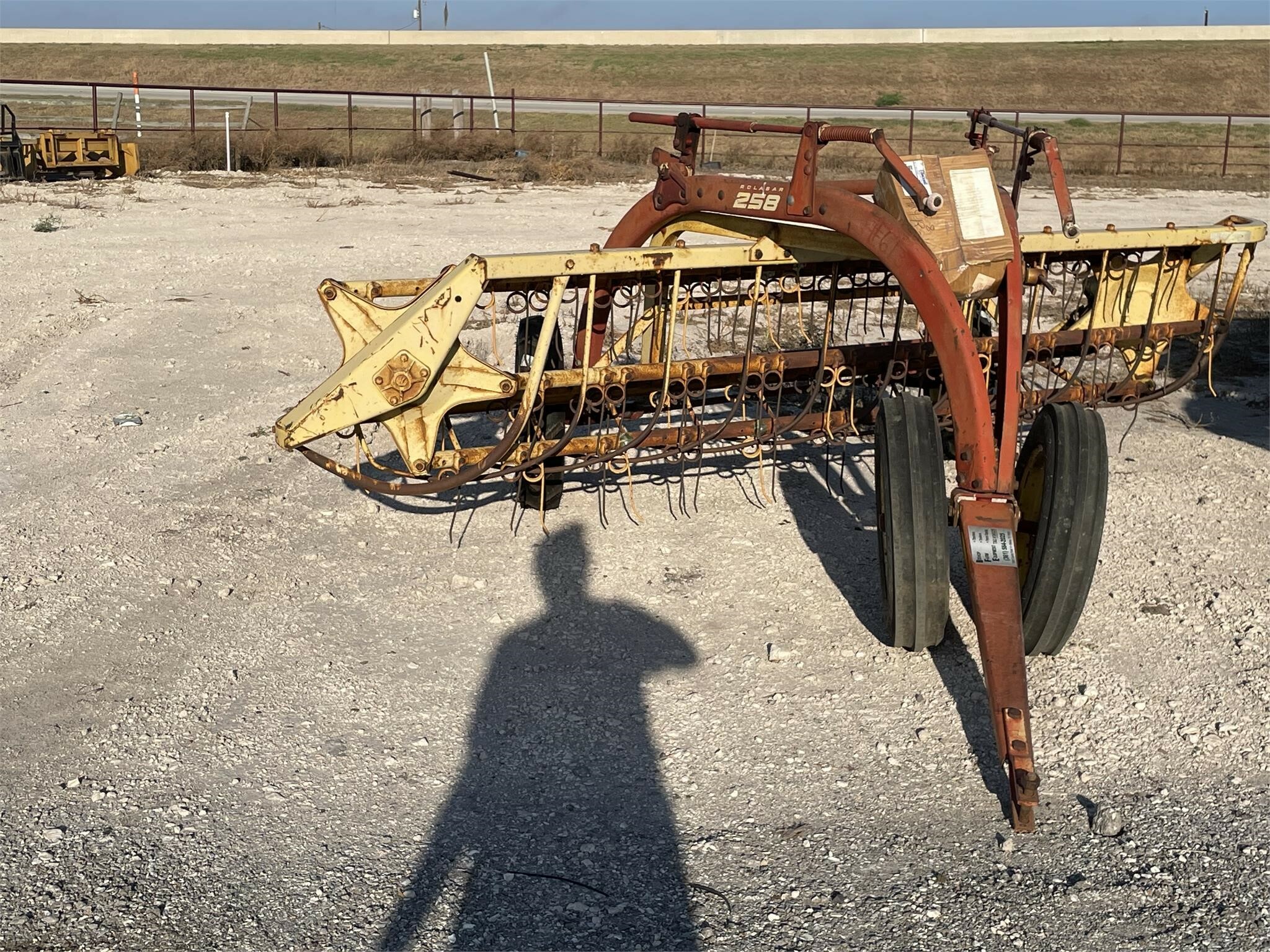  New Holland 258 Rake