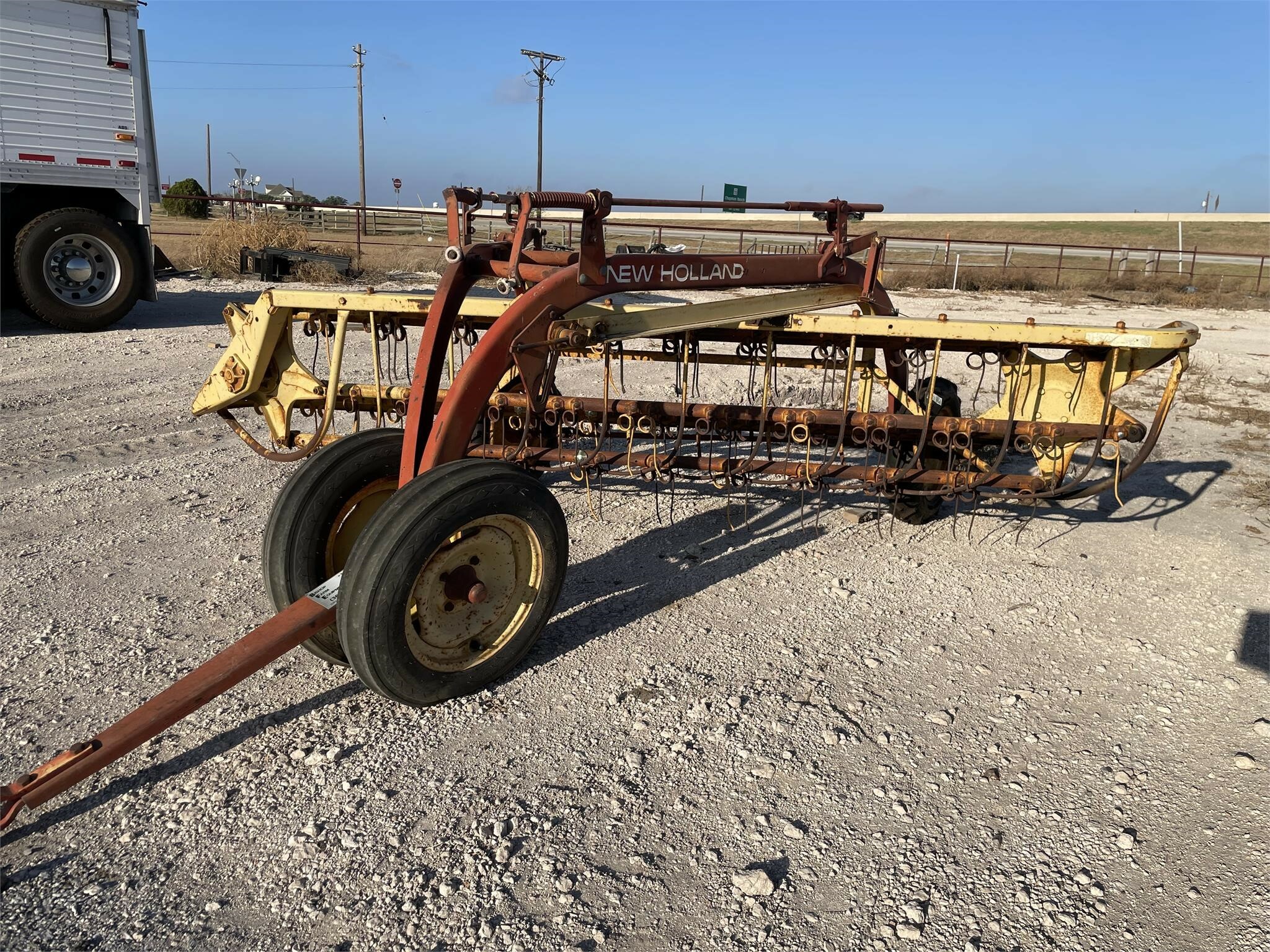  New Holland 258 Rake