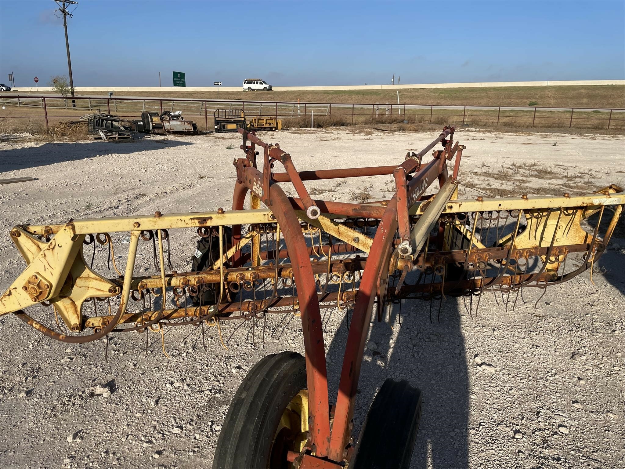  New Holland 258 Rake