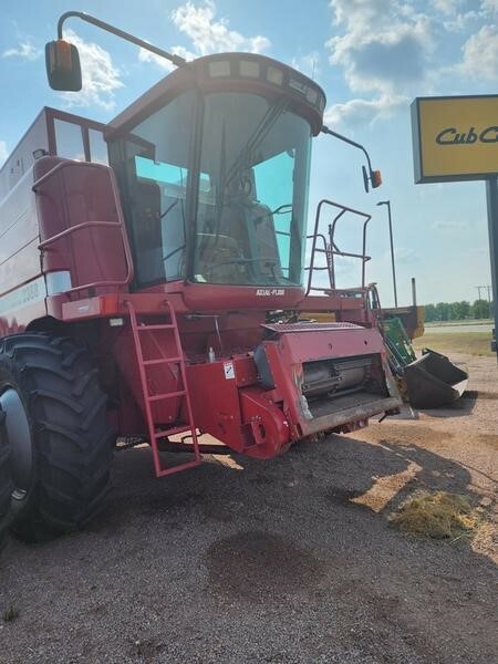2002 Case IH 2388 Combine