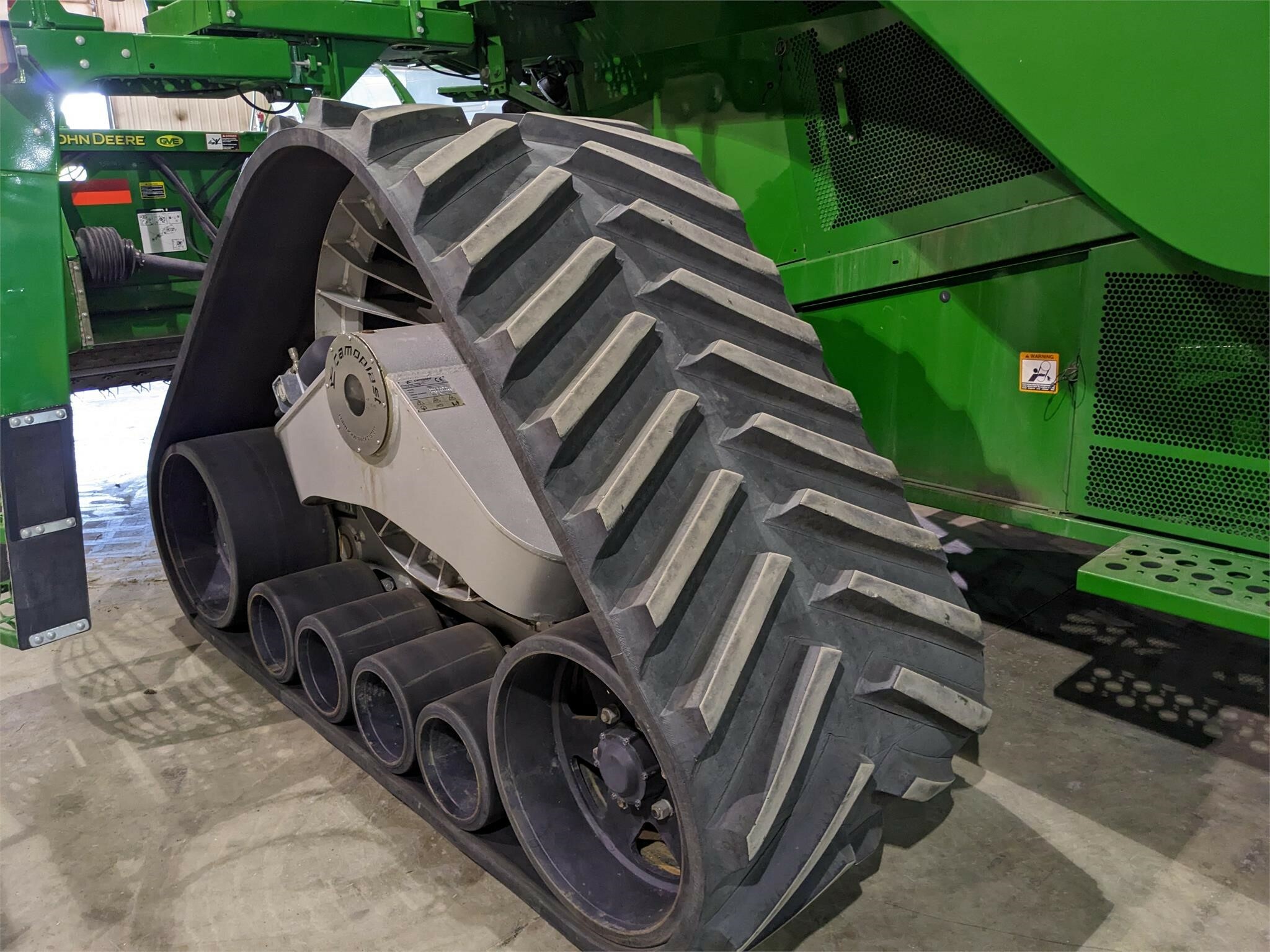 2016 John Deere S680 Combine