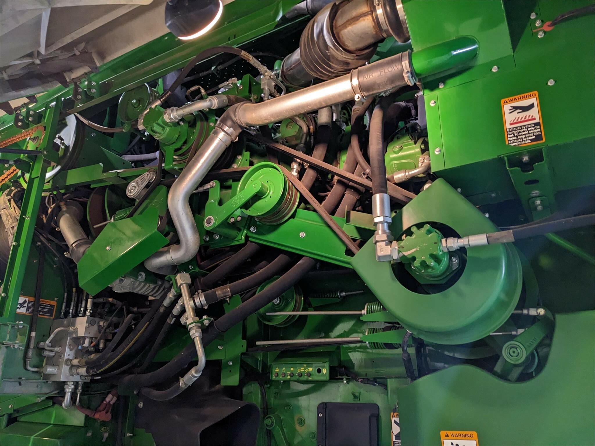 2016 John Deere S680 Combine