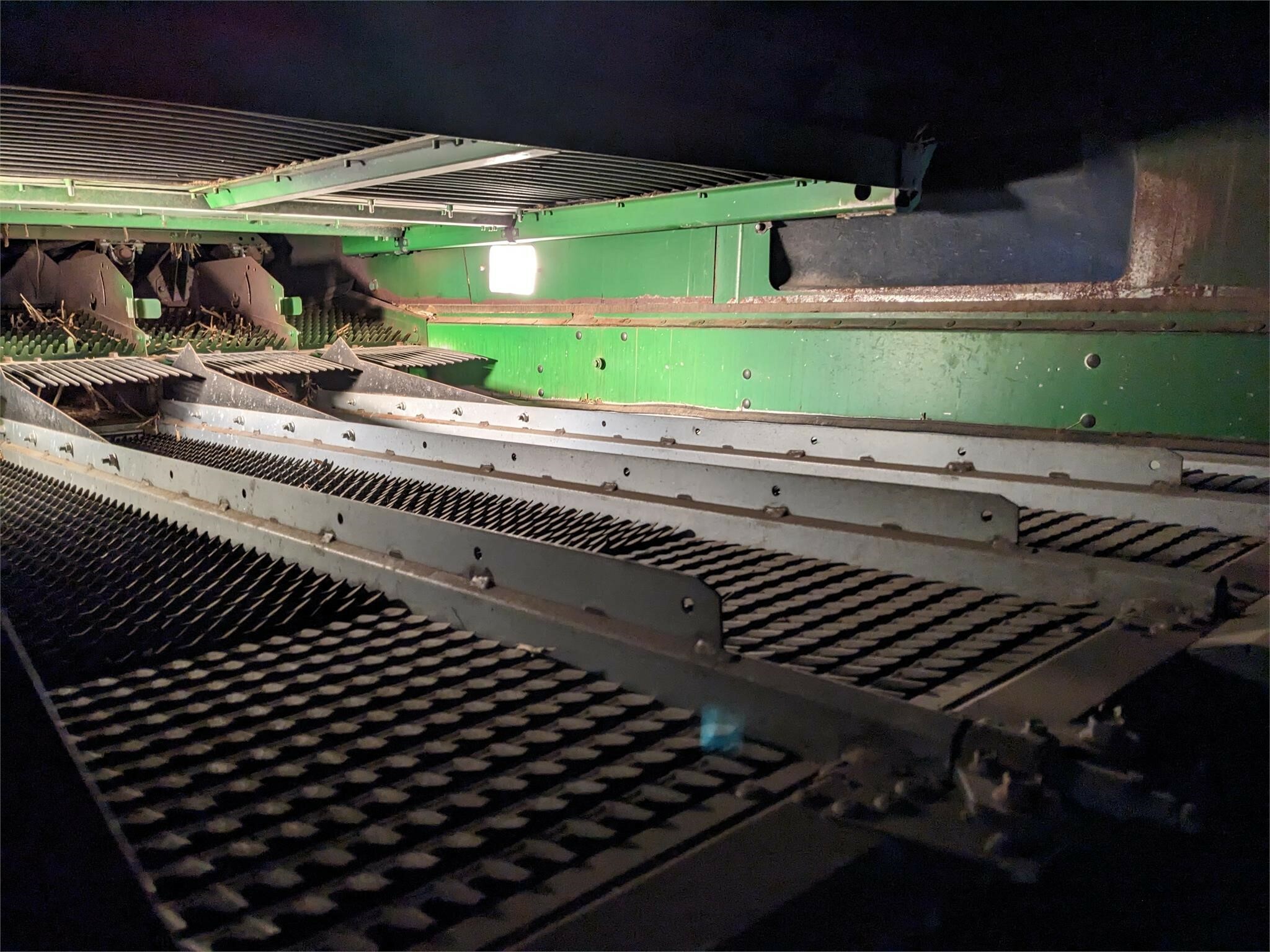 2016 John Deere S680 Combine