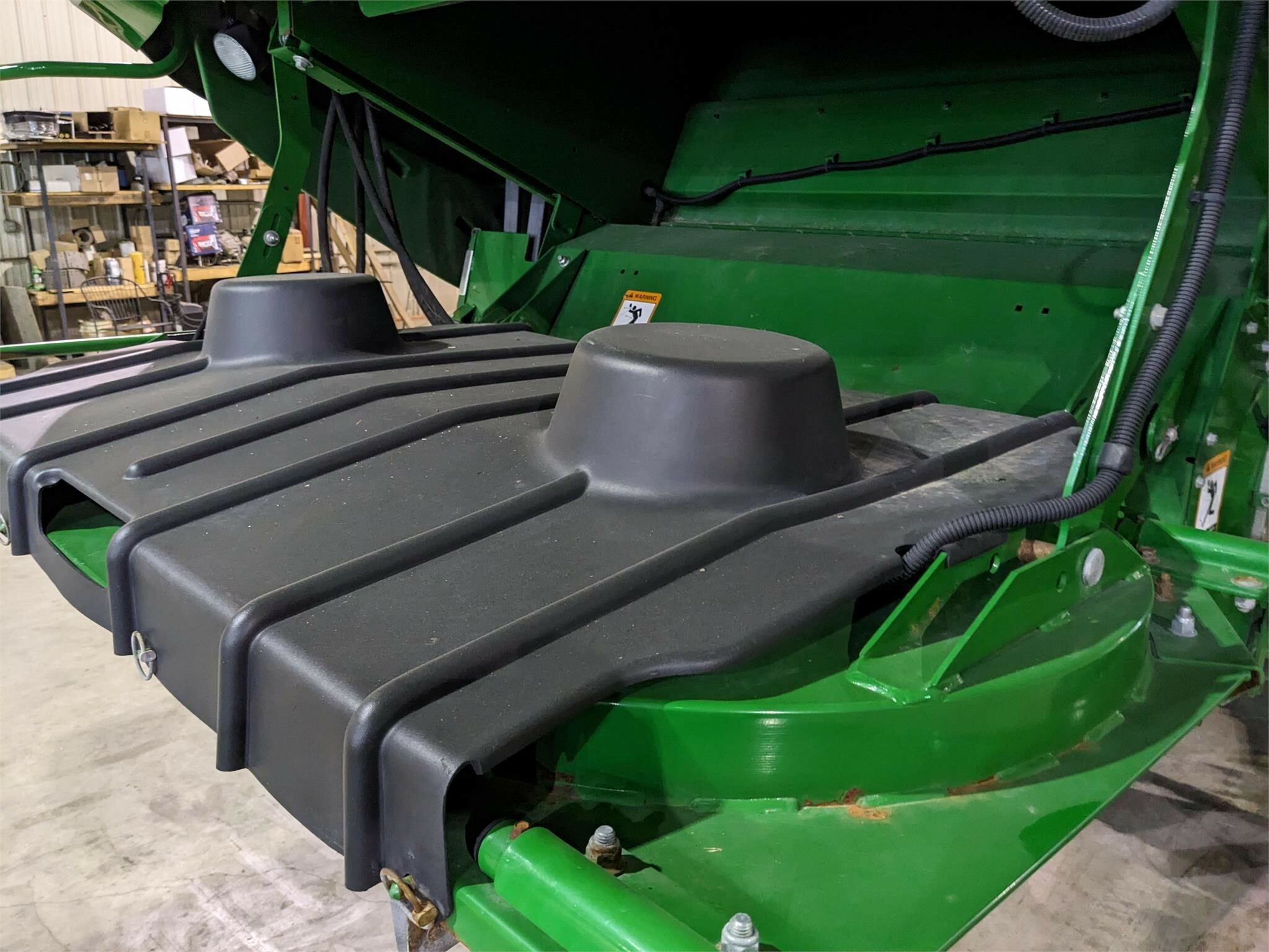 2016 John Deere S680 Combine