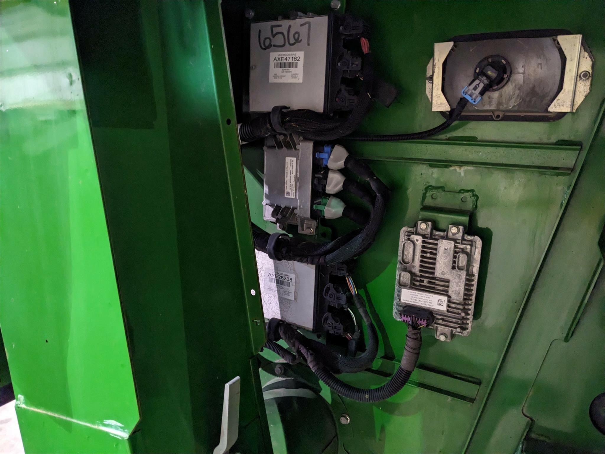 2016 John Deere S680 Combine