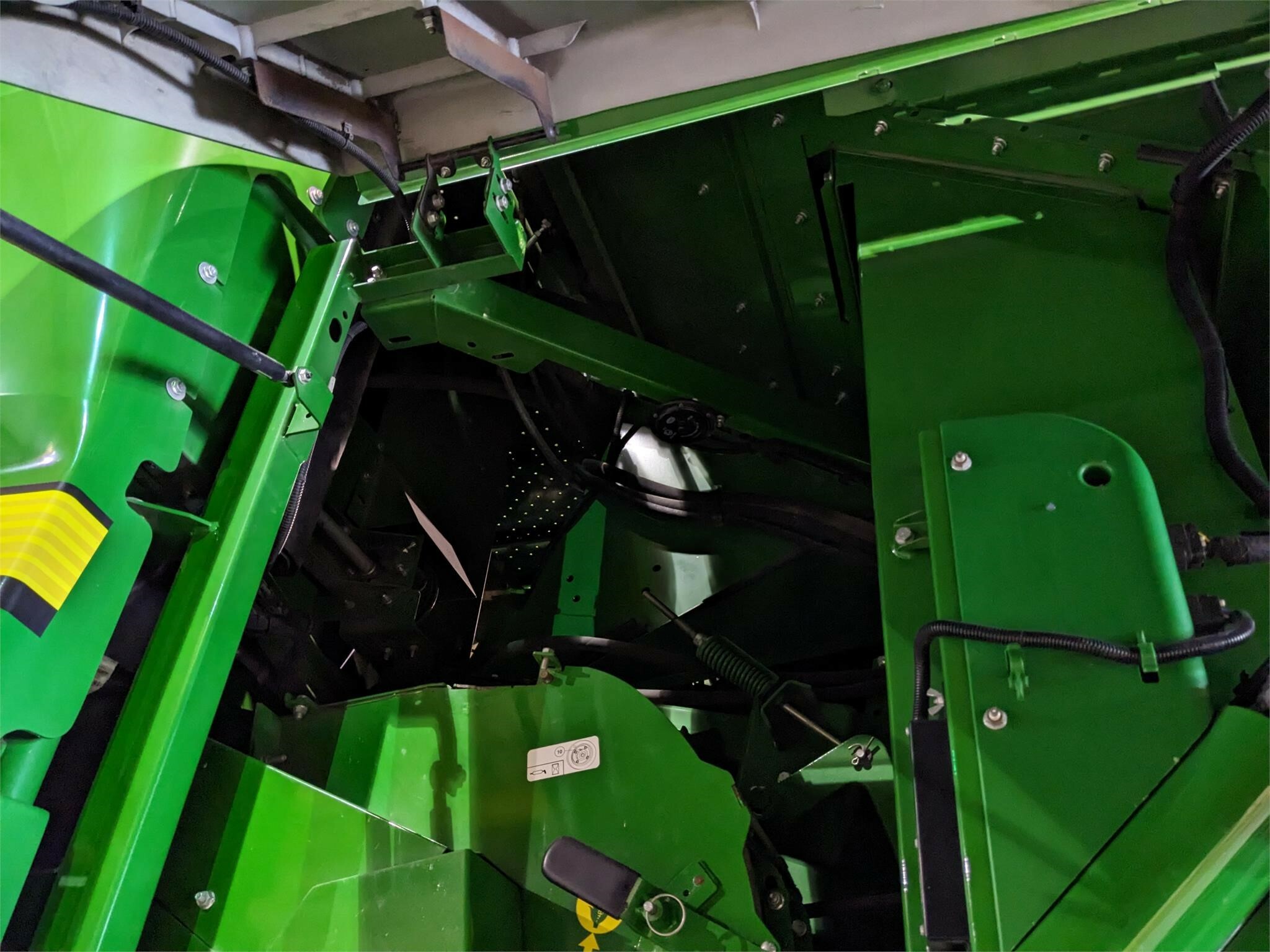 2016 John Deere S680 Combine