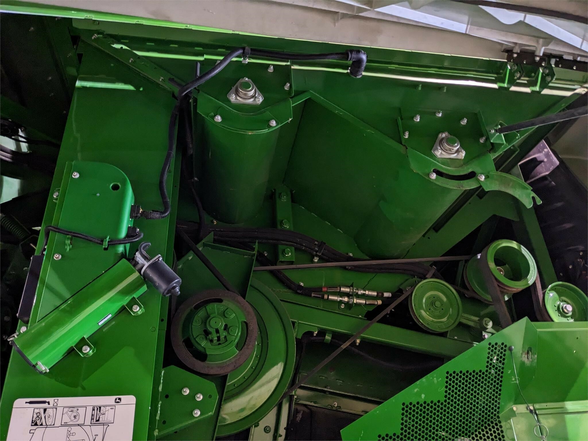 2016 John Deere S680 Combine