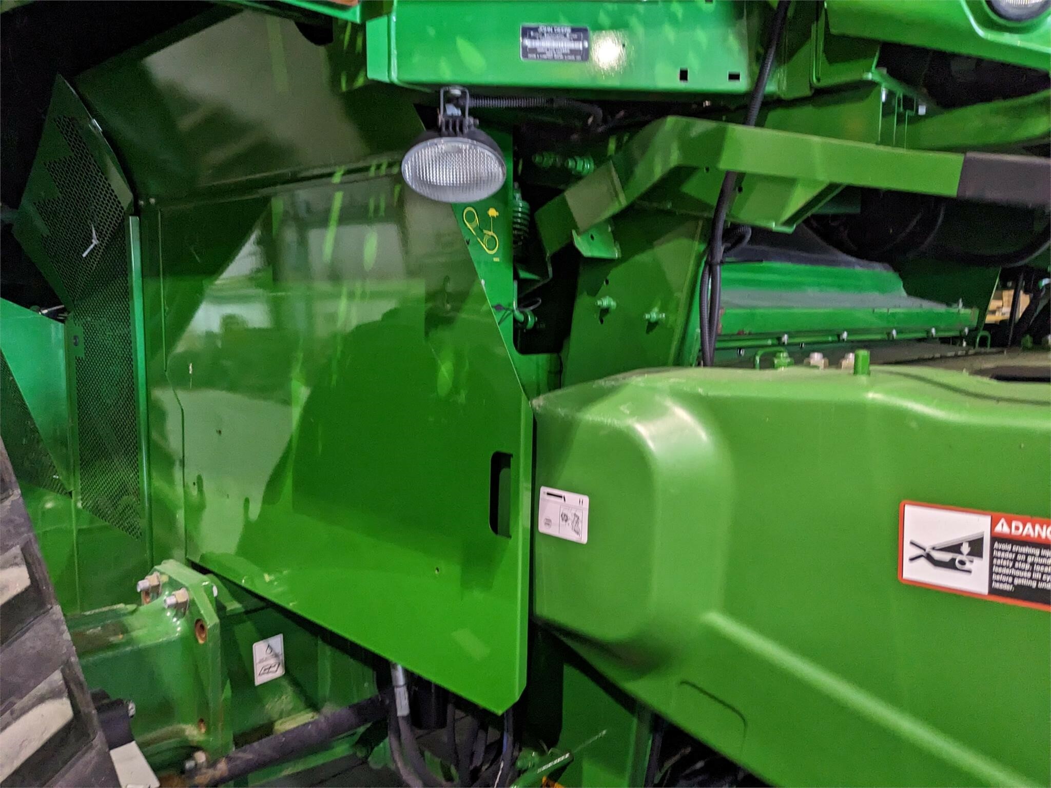 2016 John Deere S680 Combine