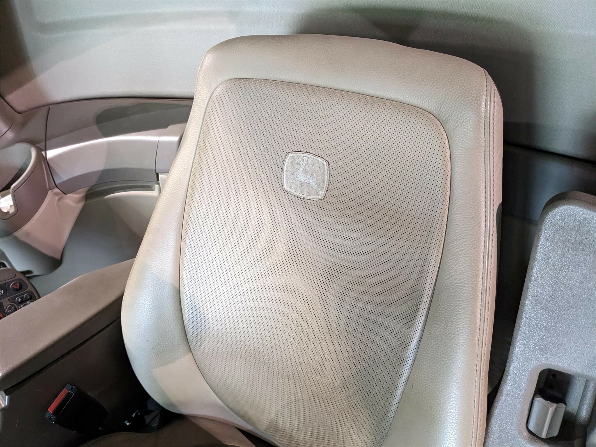 2016 John Deere S680 Combine