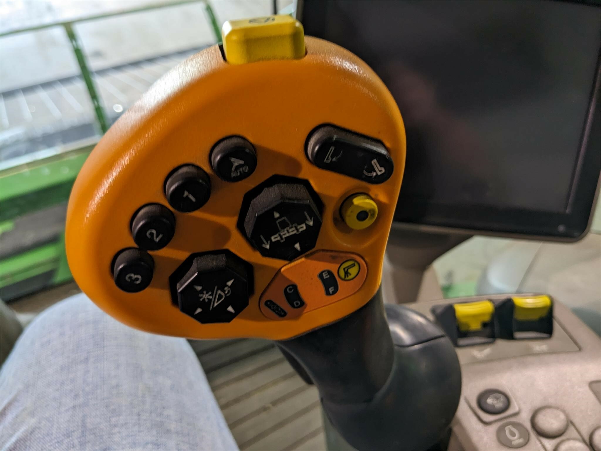 2016 John Deere S680 Combine